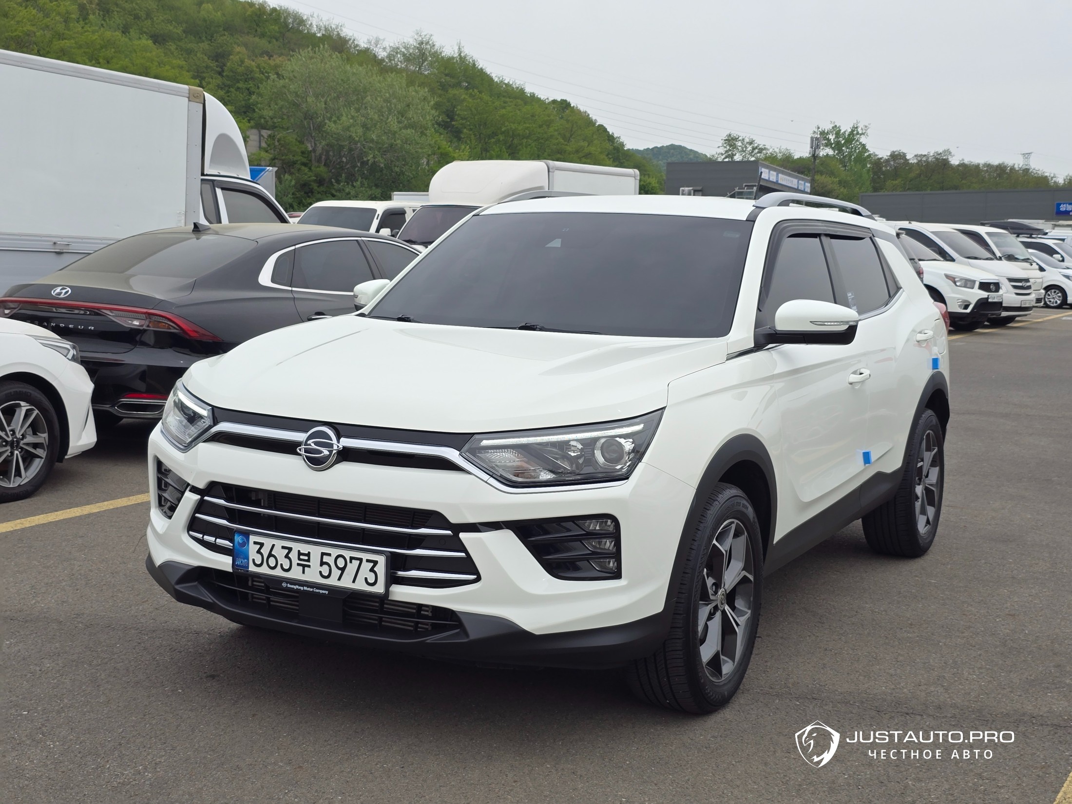 Автомобиль KG_Mobility_Ssangyong KORANDO