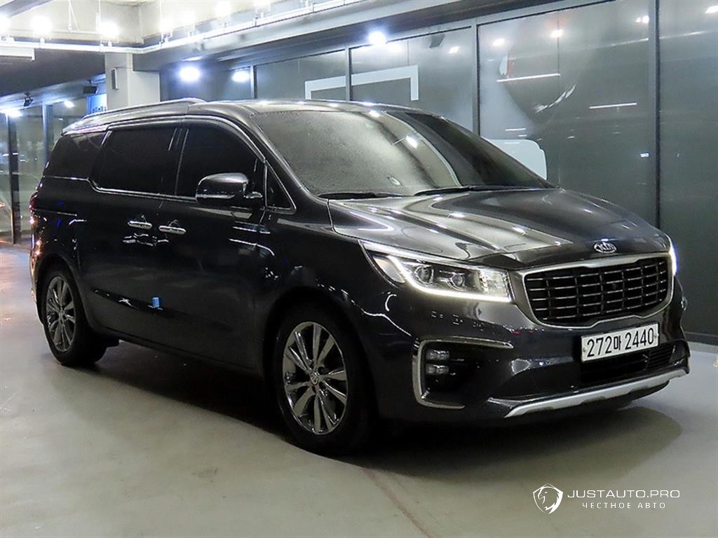 Автомобиль Kia Canival