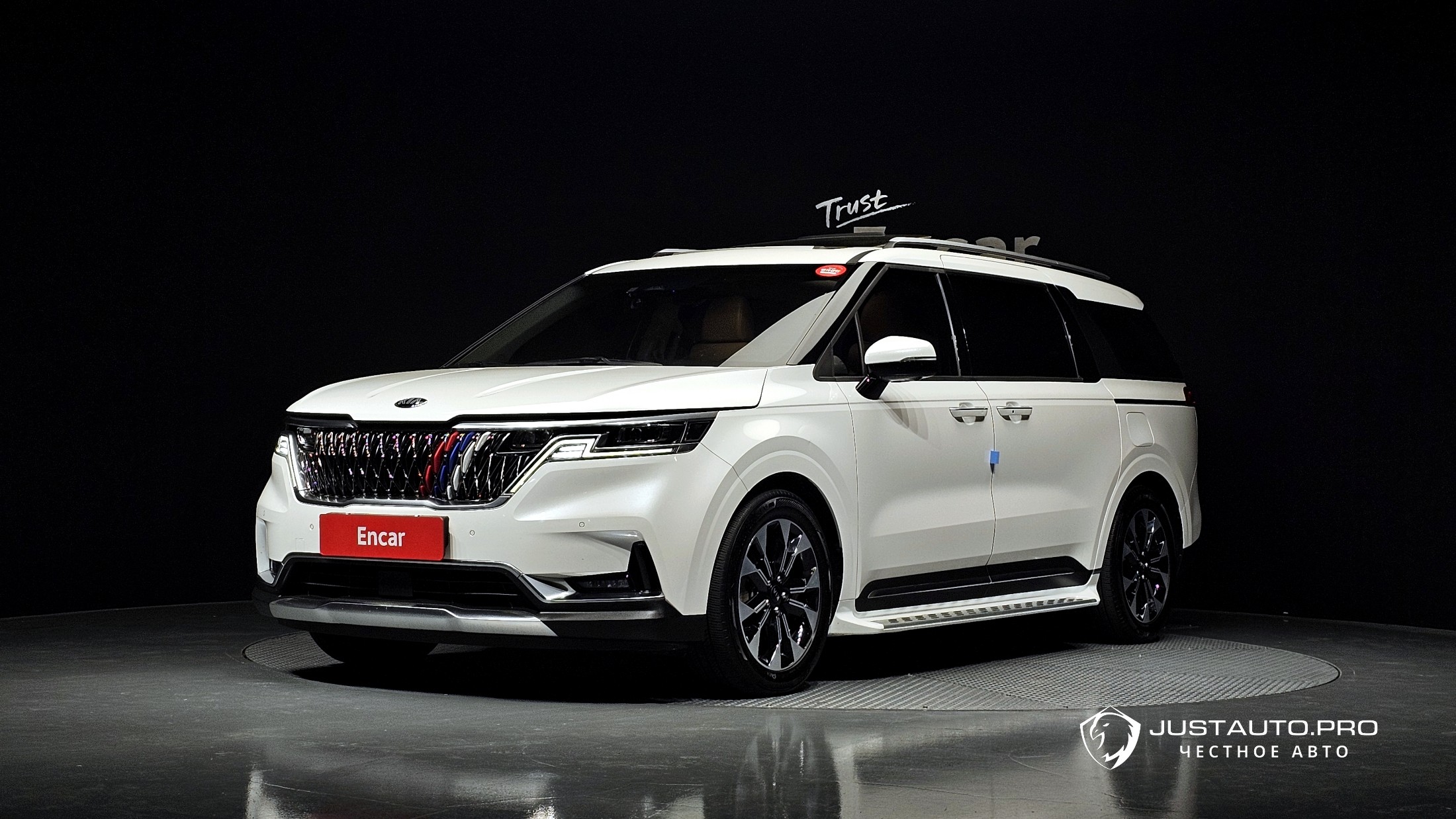 Автомобиль Kia Canival