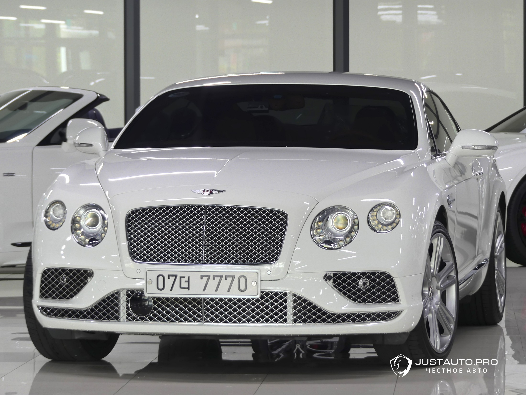 Автомобиль Bentley Continental