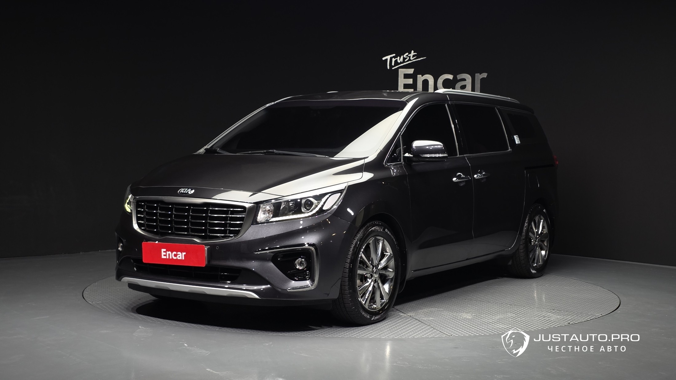 Автомобиль Kia Canival
