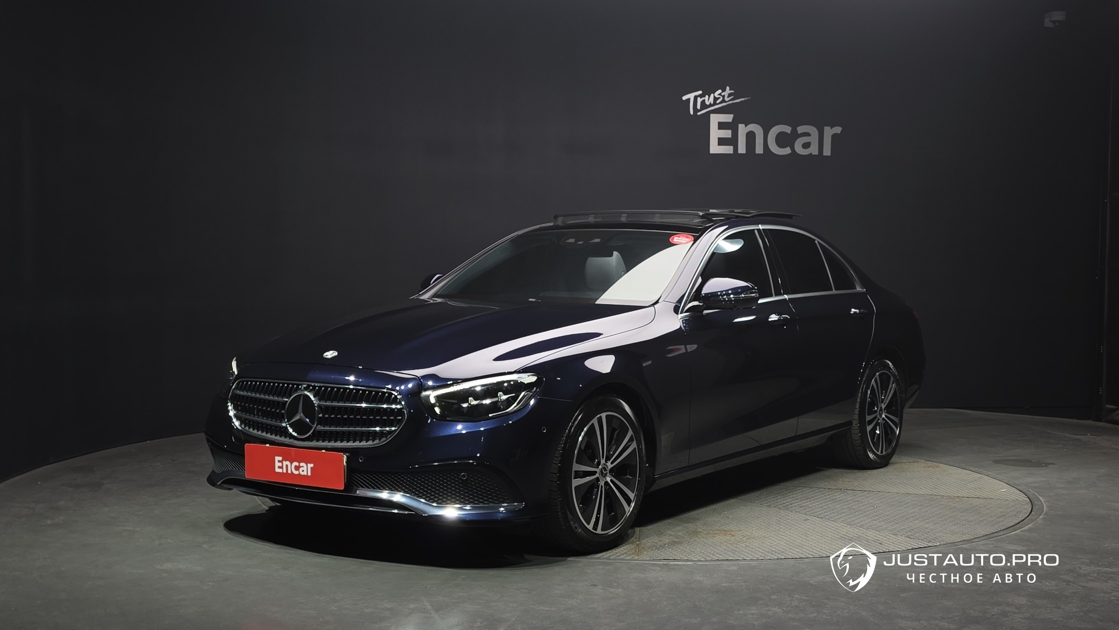 Автомобиль Mercedes-Benz E-Class