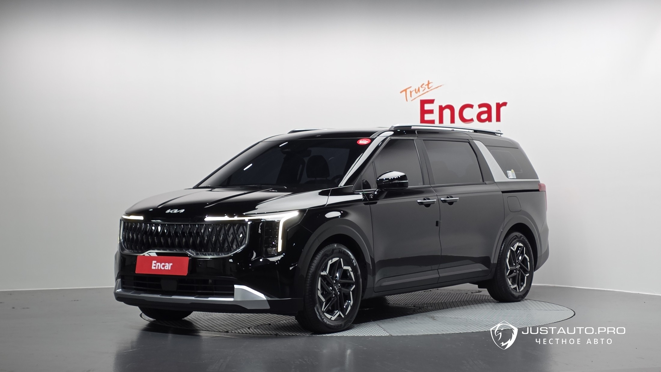 Автомобиль Kia Canival