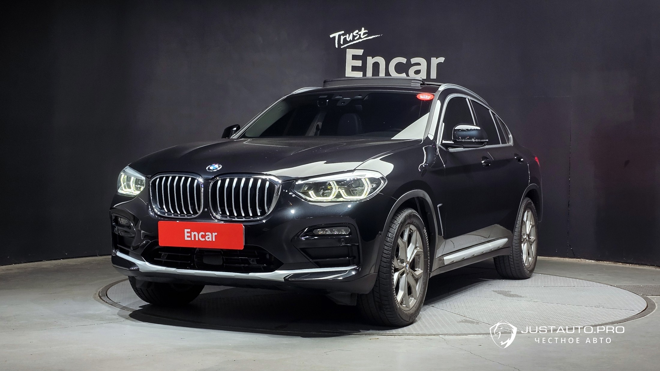 Автомобиль BMW X4