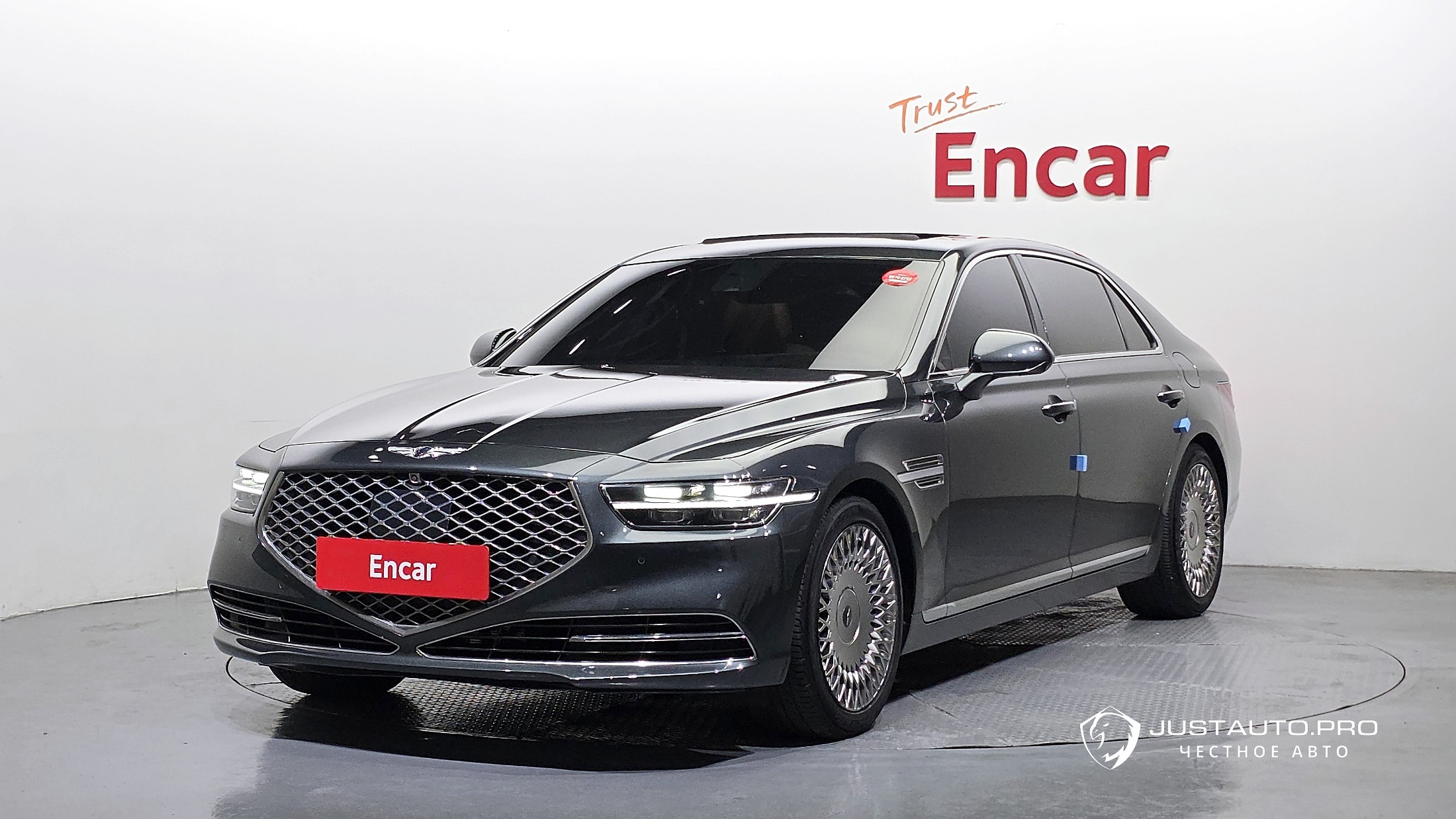 Автомобиль Genesis G90