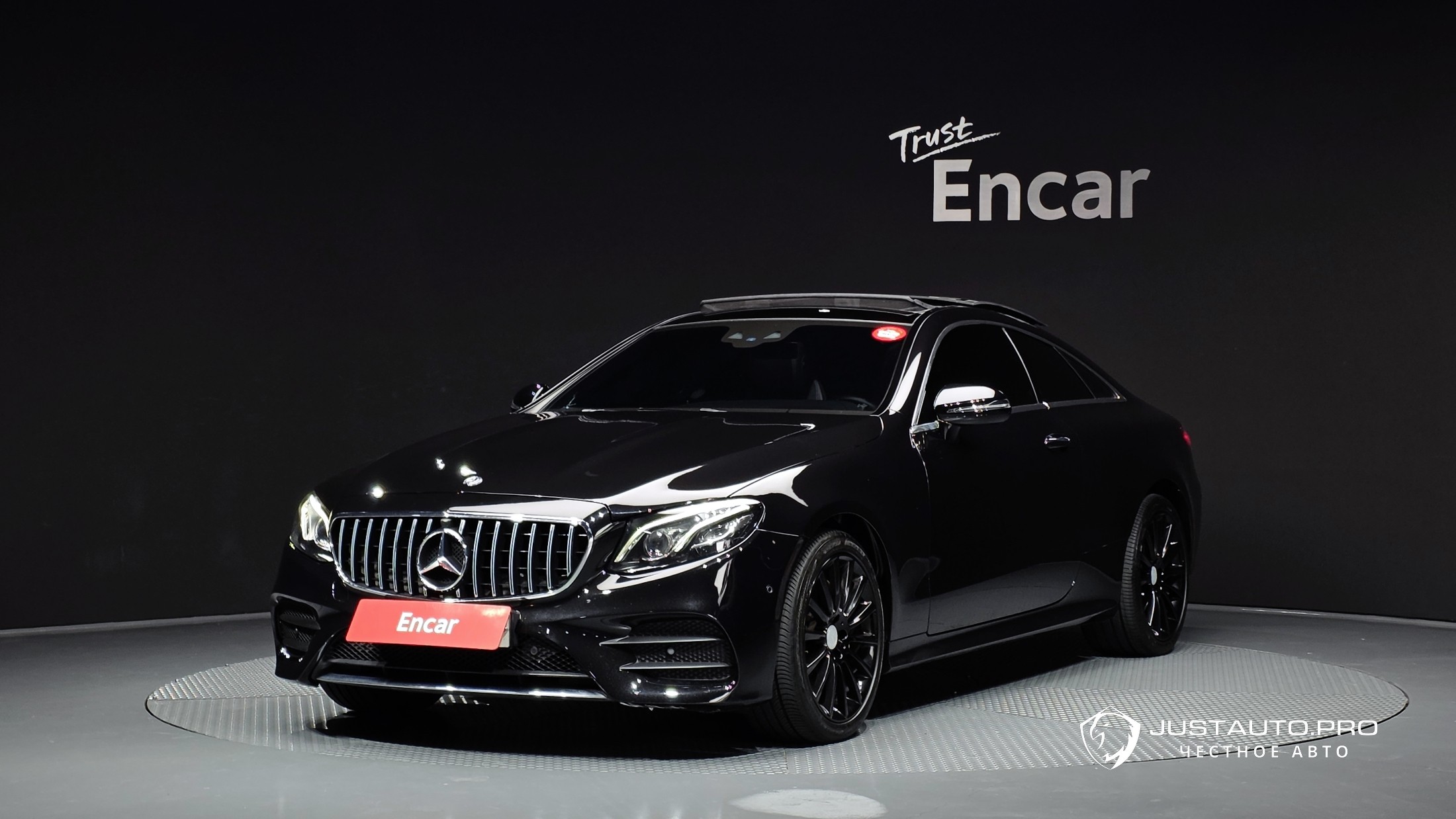 Автомобиль Mercedes-Benz E-Class
