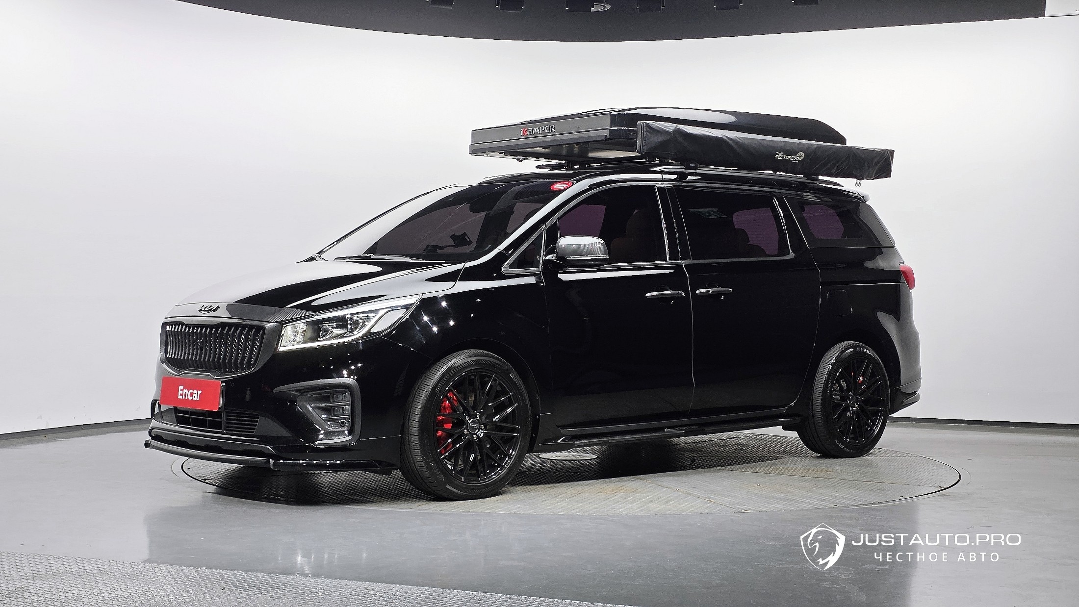 Автомобиль Kia Canival