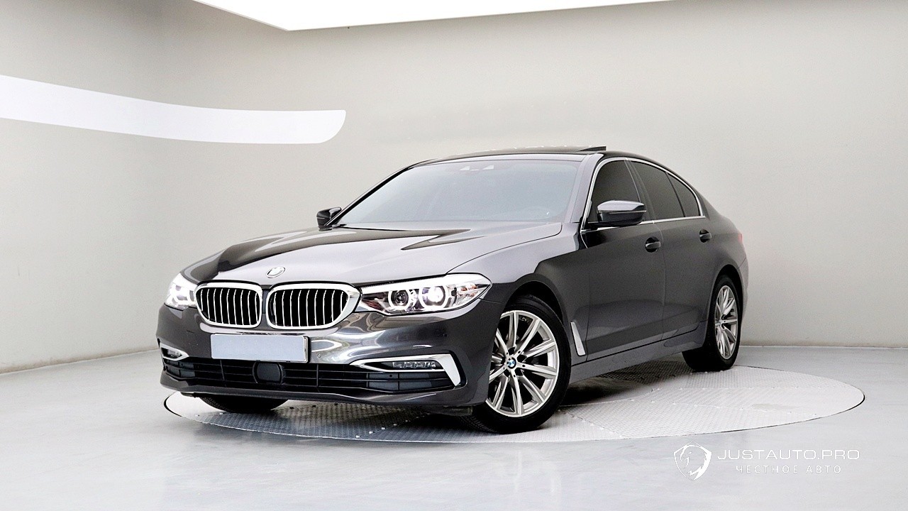 Автомобиль BMW 5-Series