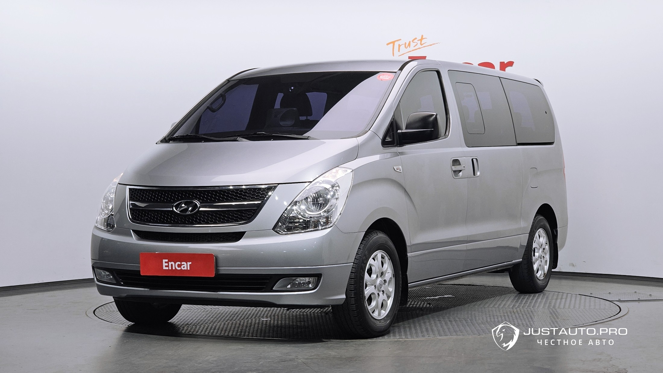 Автомобиль Hyundai Starex