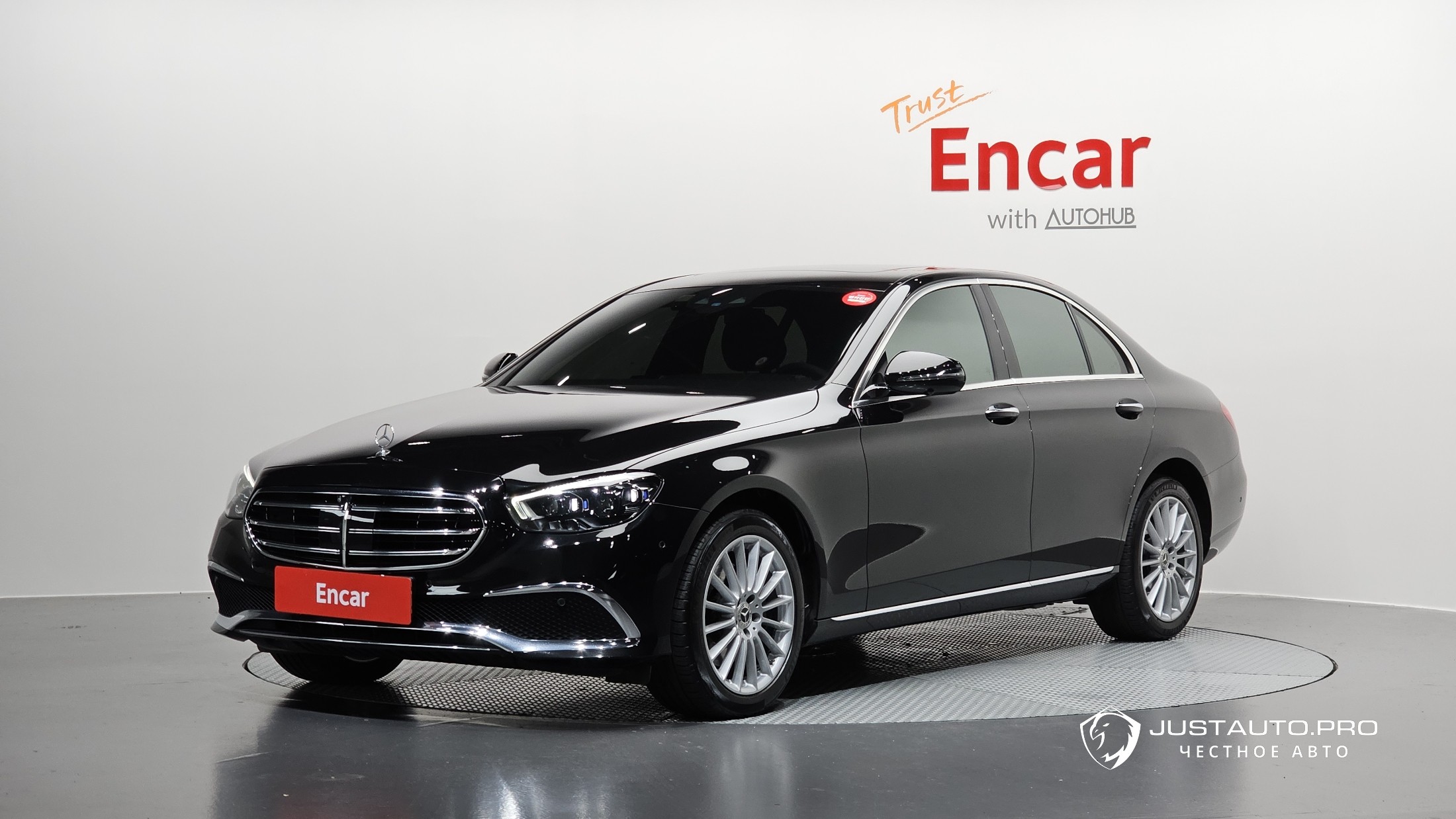 Автомобиль Mercedes-Benz E-Class