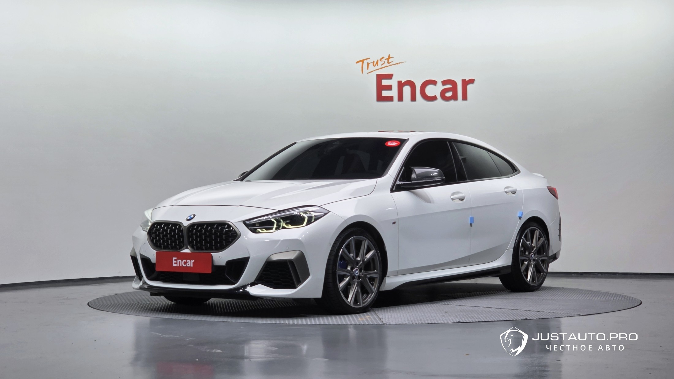 Автомобиль BMW 2-Series