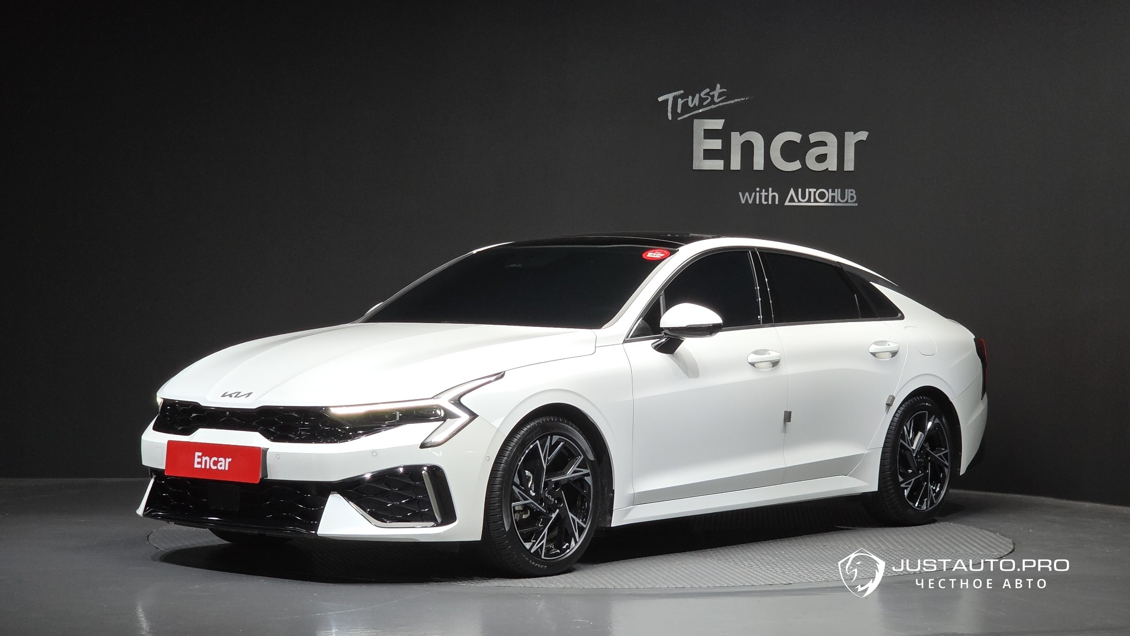 Автомобиль Kia K5