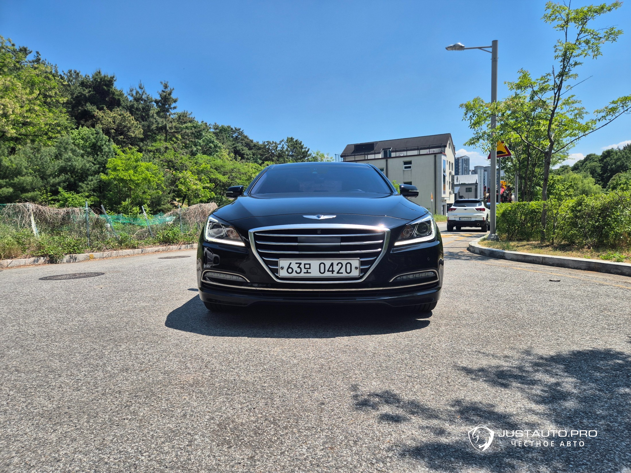 Автомобиль Hyundai Genesis