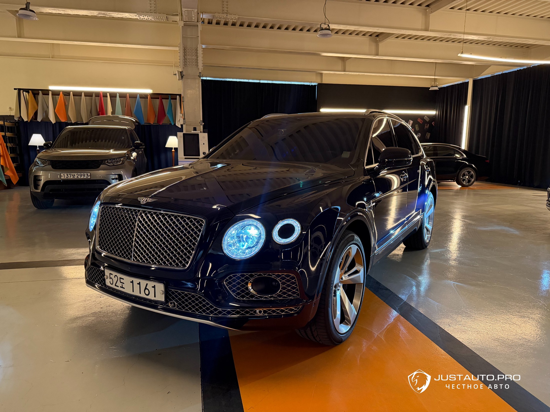 Автомобиль Bentley Bentayga