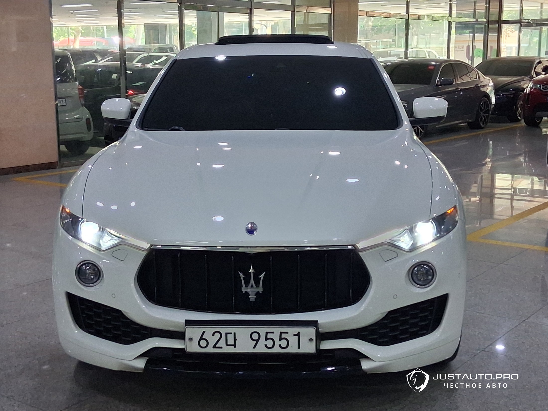 Автомобиль Maserati Levante