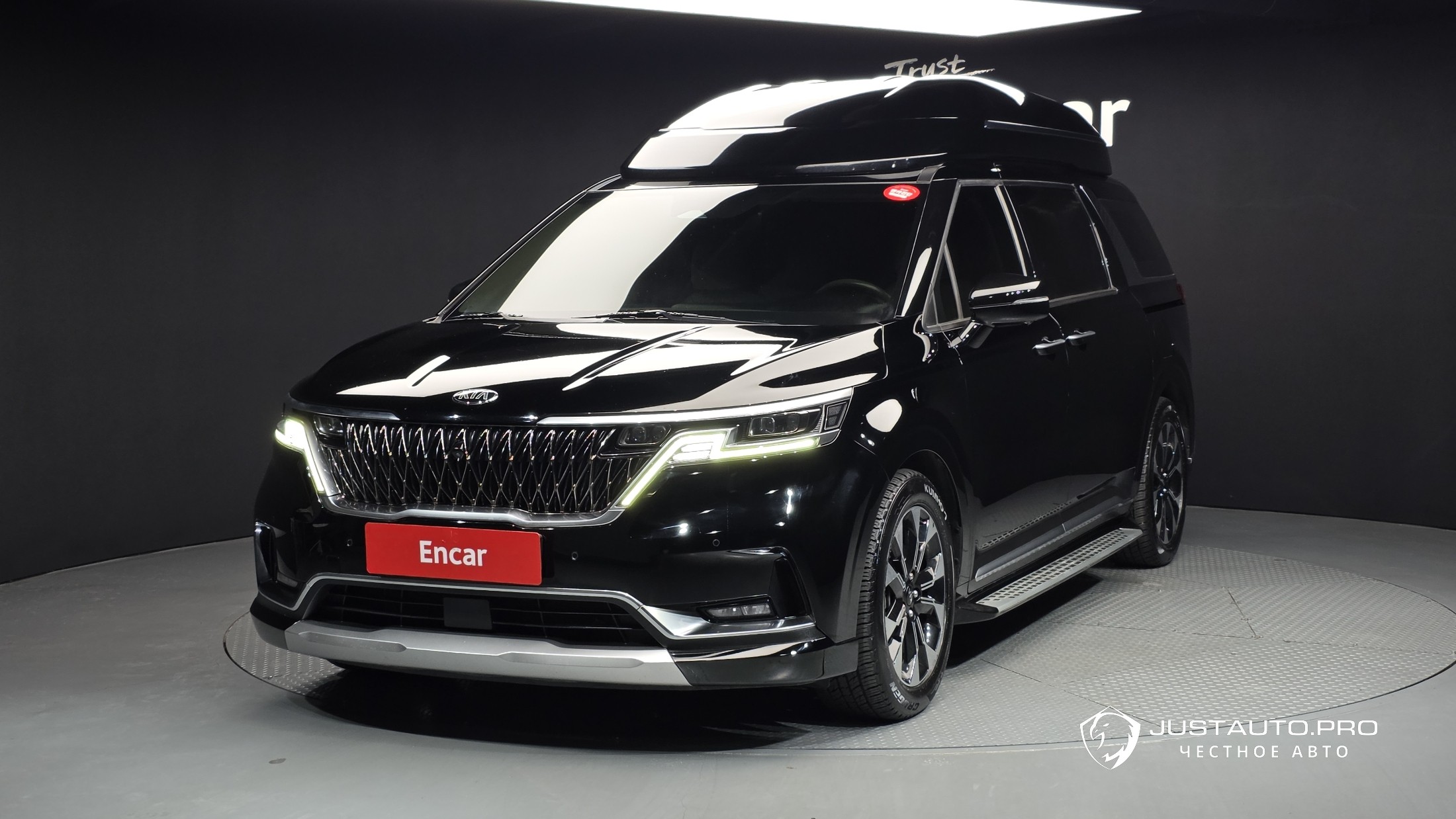 Автомобиль Kia Canival