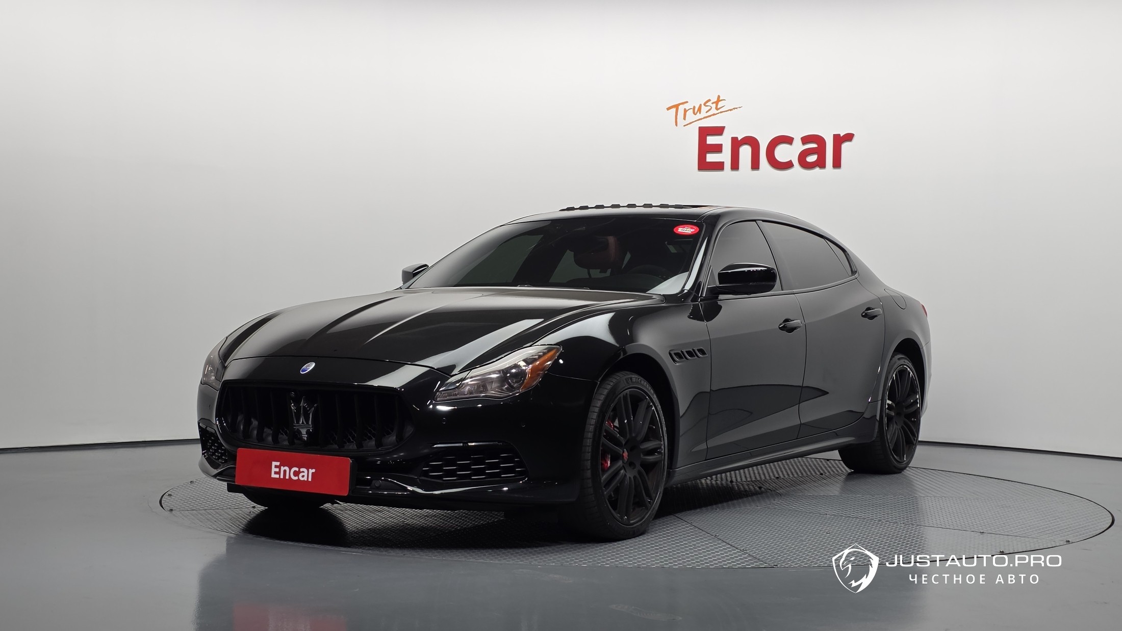 Автомобиль Maserati Quattroporte