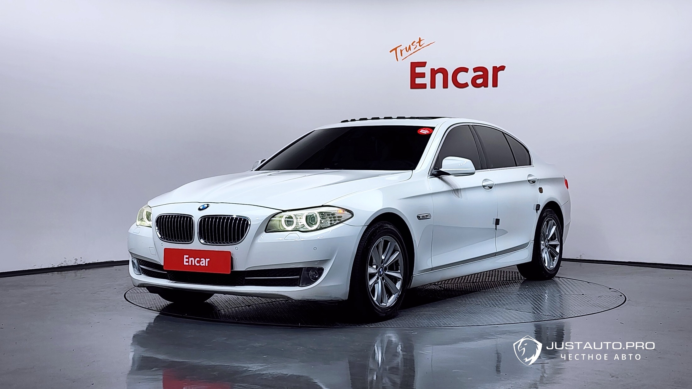 Автомобиль BMW 5-Series