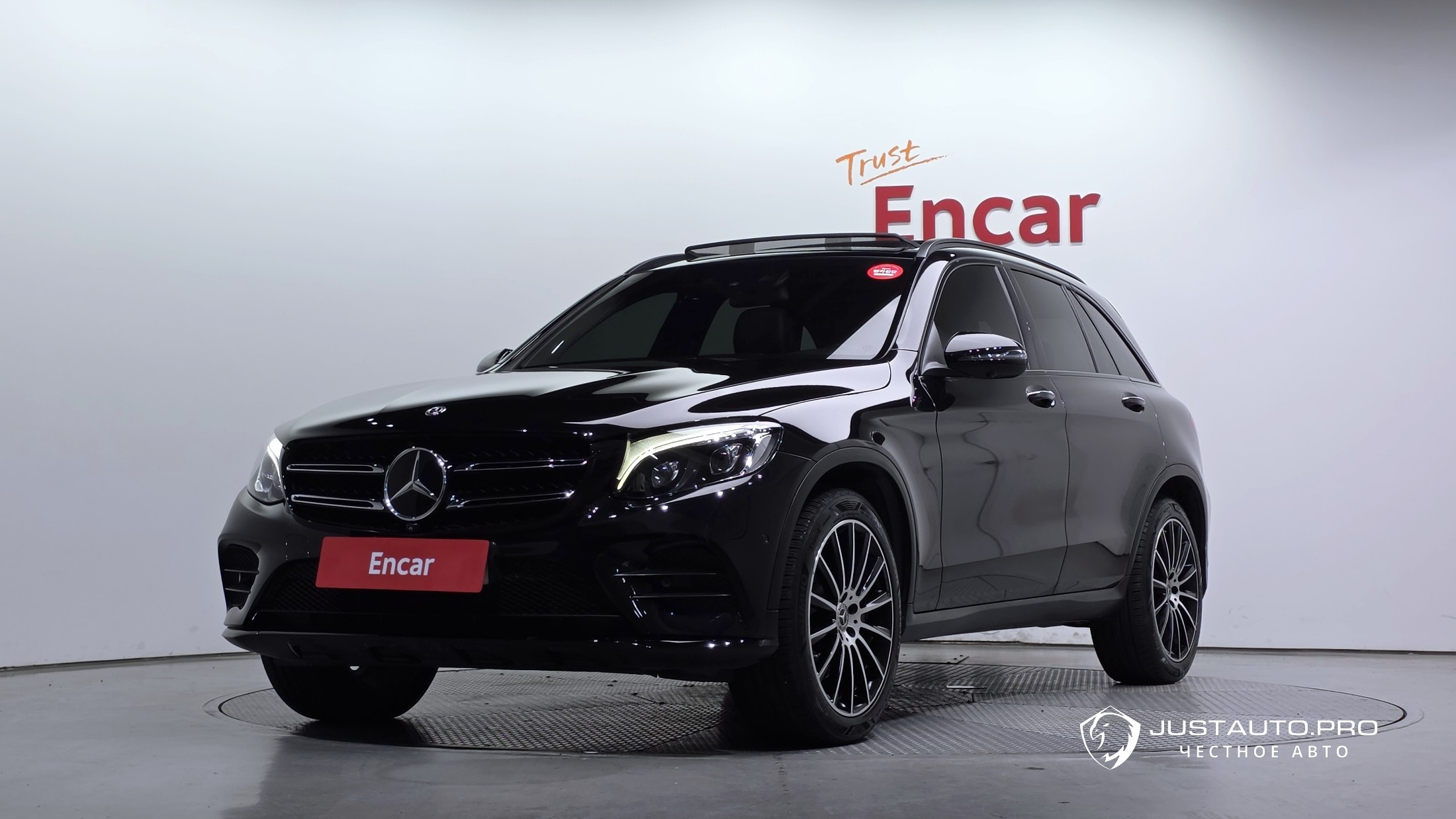 Автомобиль Mercedes-Benz GLC-Class