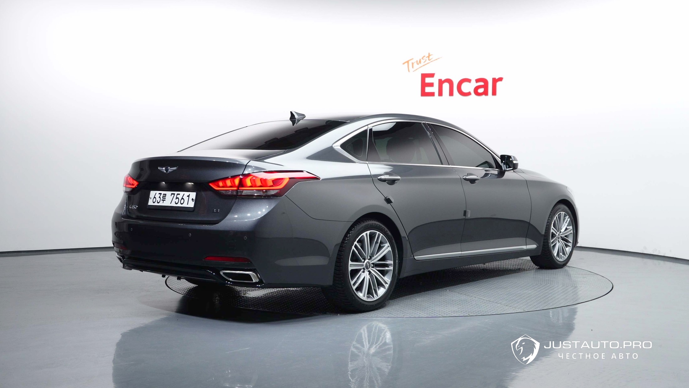 Автомобиль Genesis G80