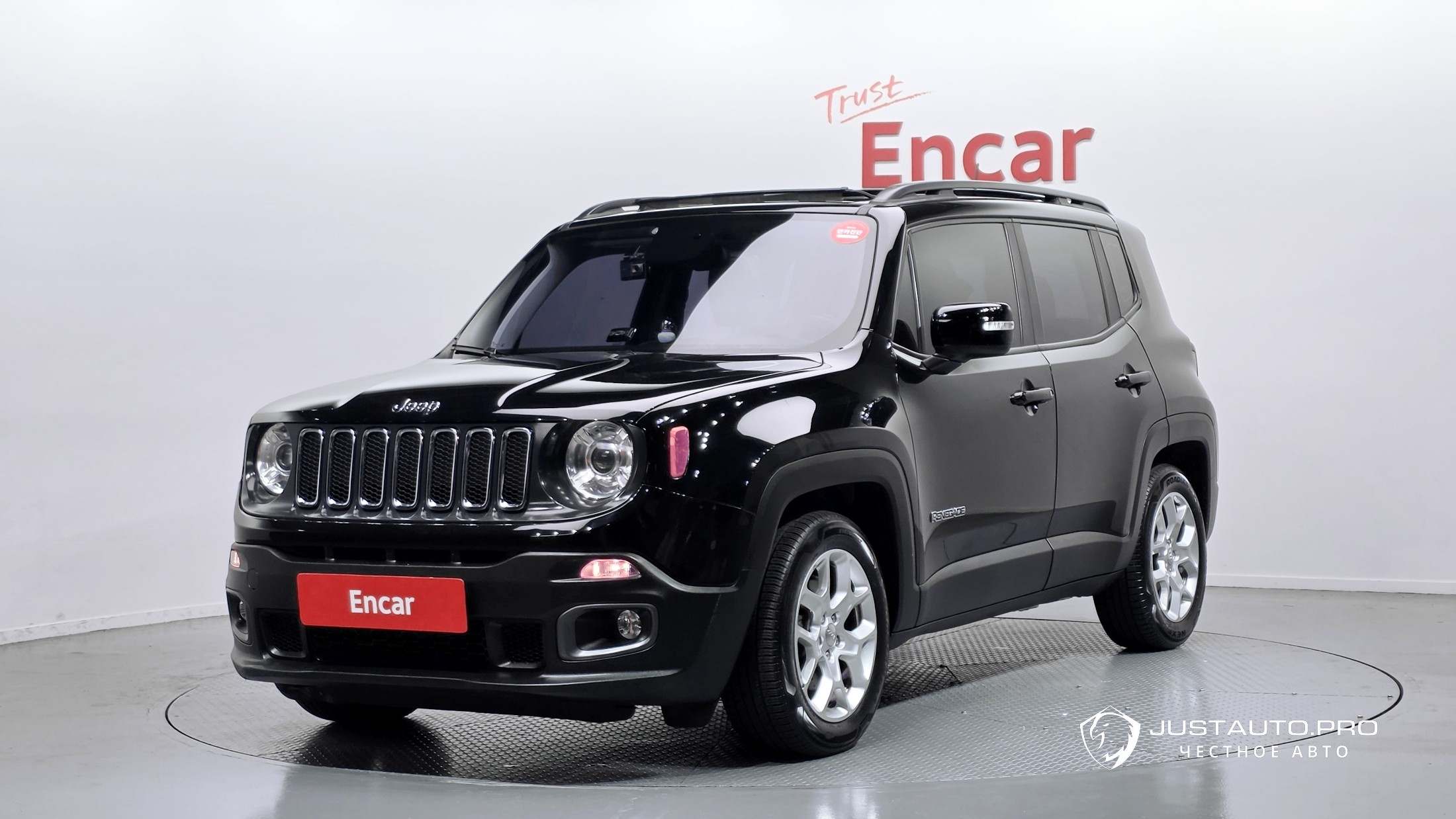 Автомобиль Jeep Renegade