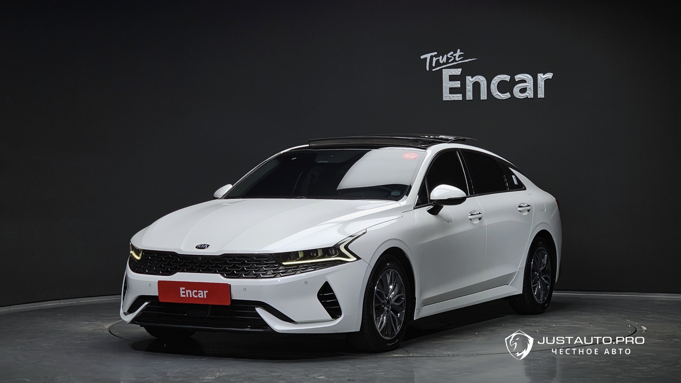 Автомобиль Kia K5