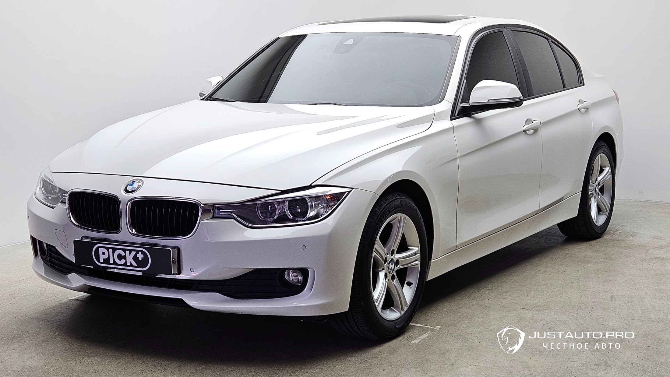 Автомобиль BMW 3-Series