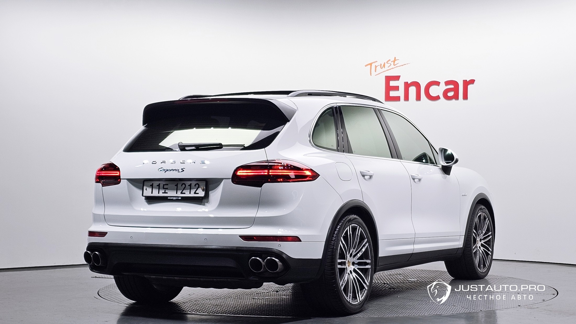 Автомобиль Porsche Cayenne