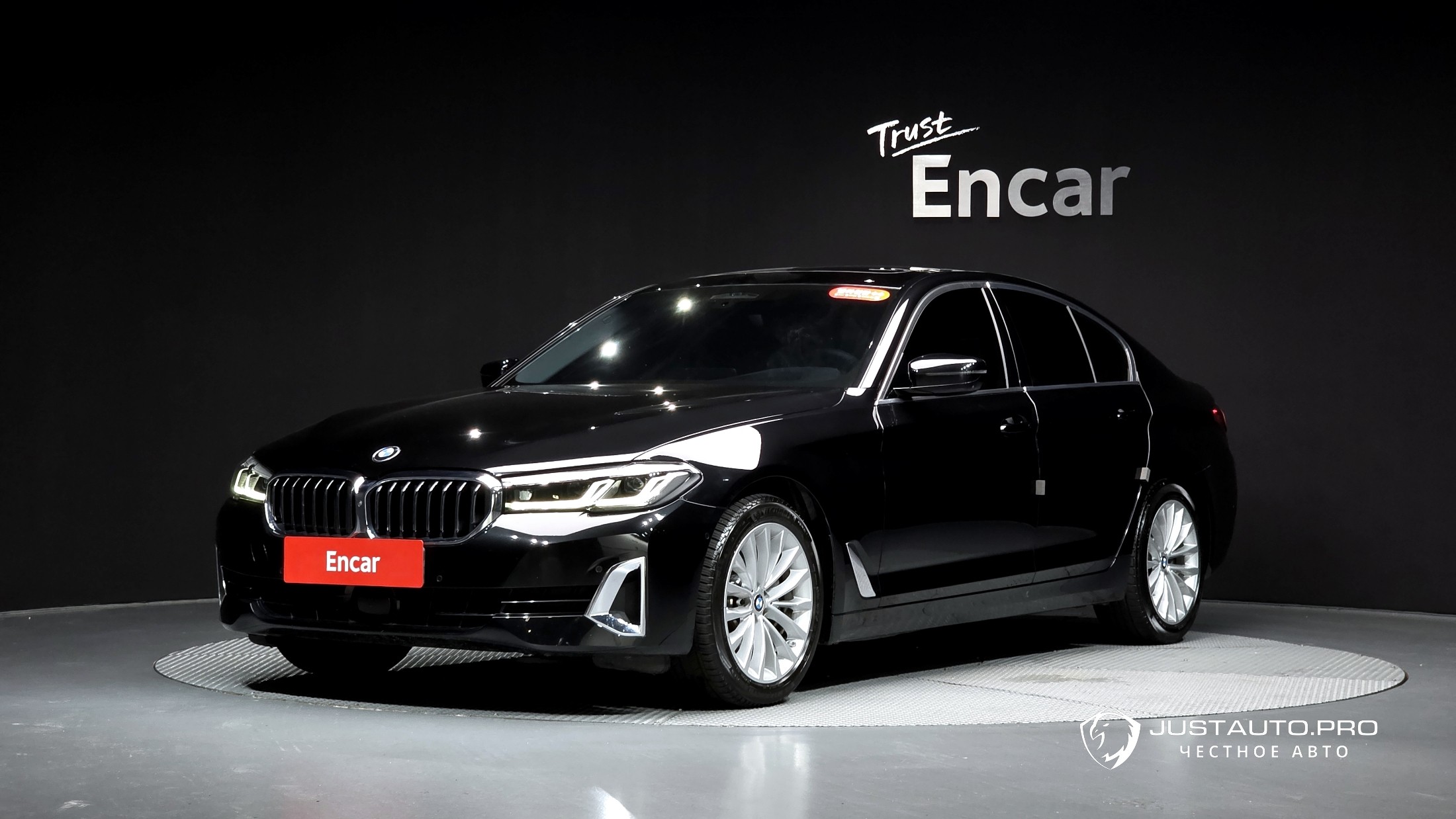 Автомобиль BMW 5-Series