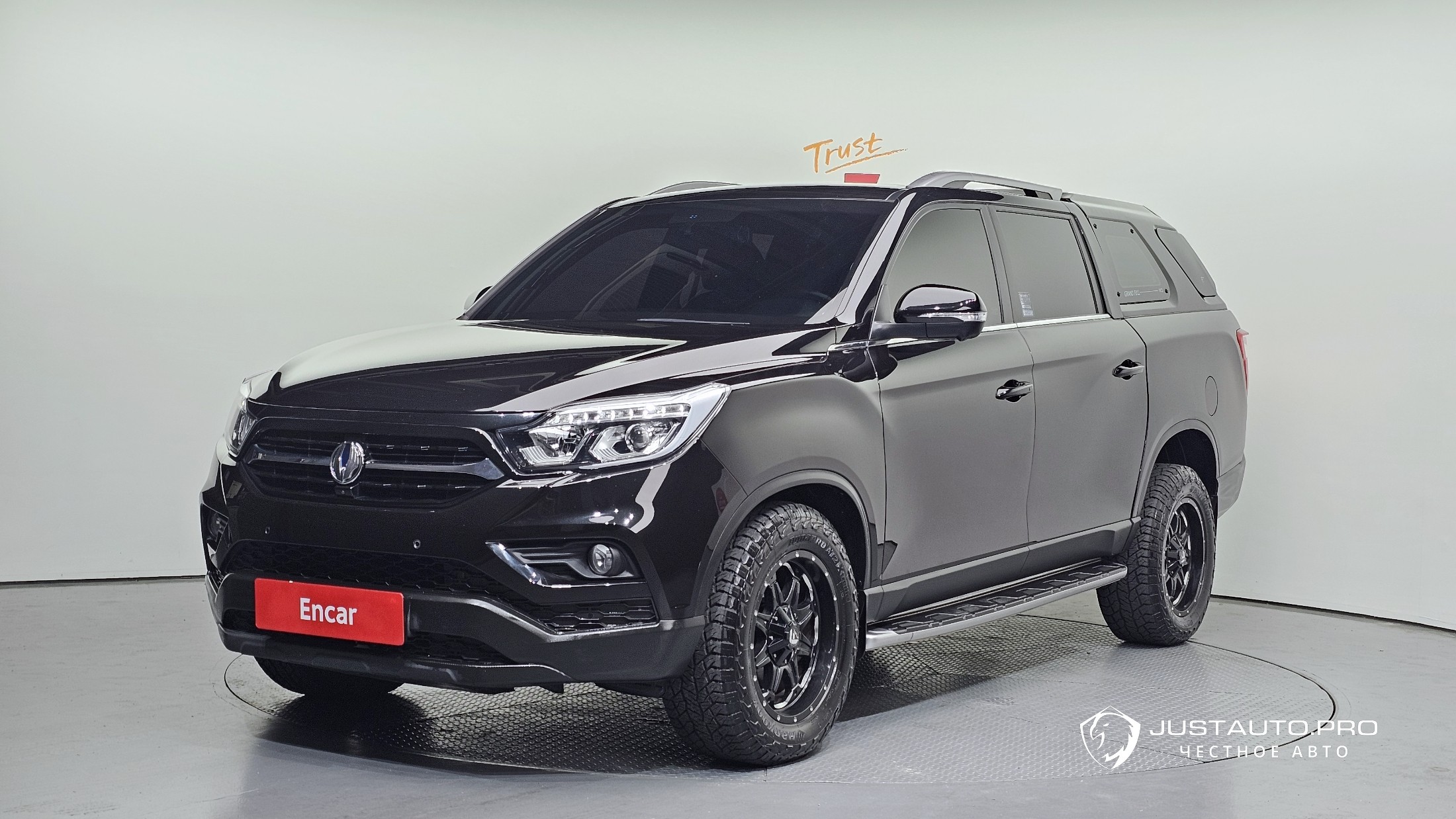 Автомобиль KG_Mobility_Ssangyong Rexton
