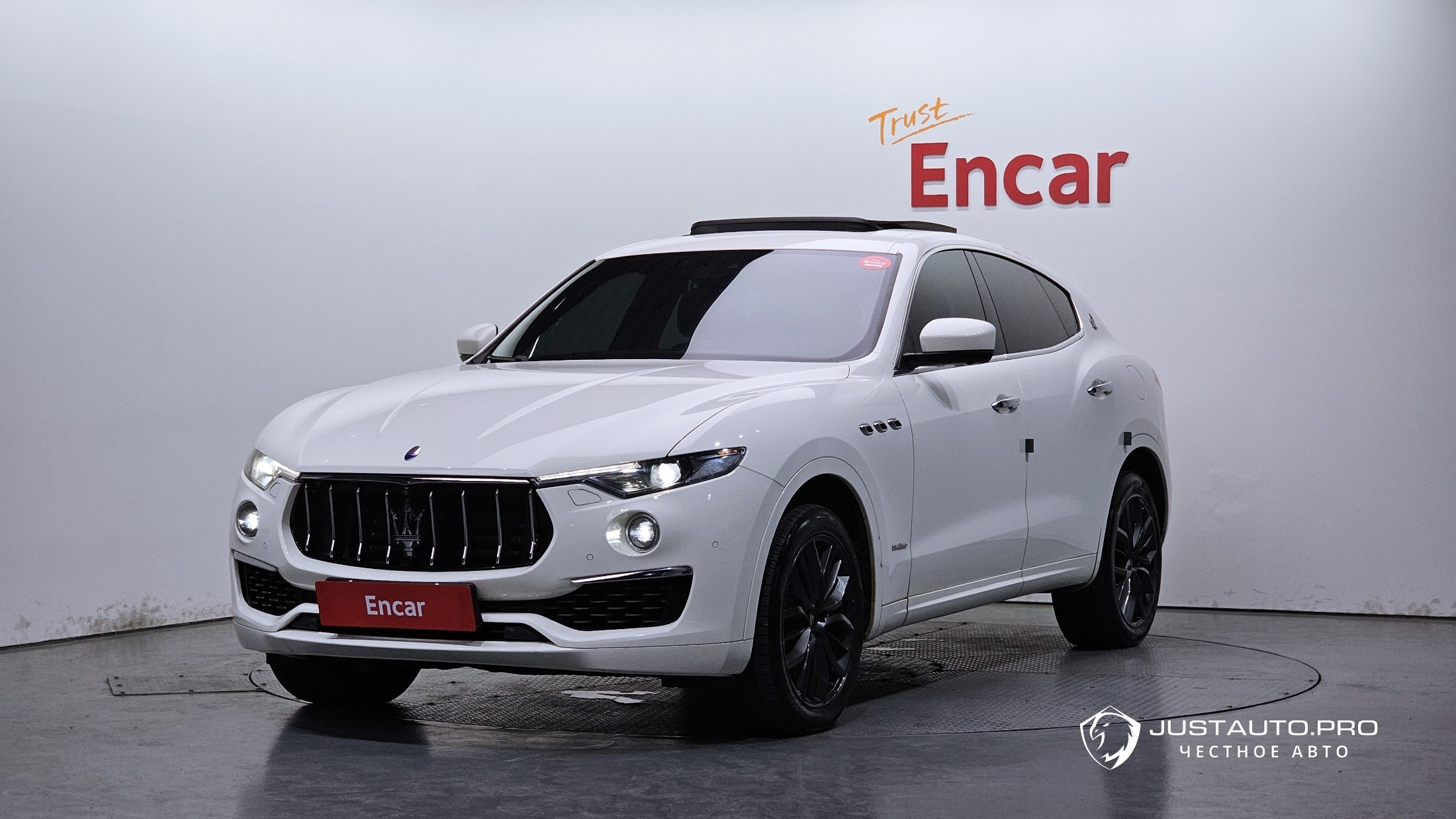 Автомобиль Maserati Levante