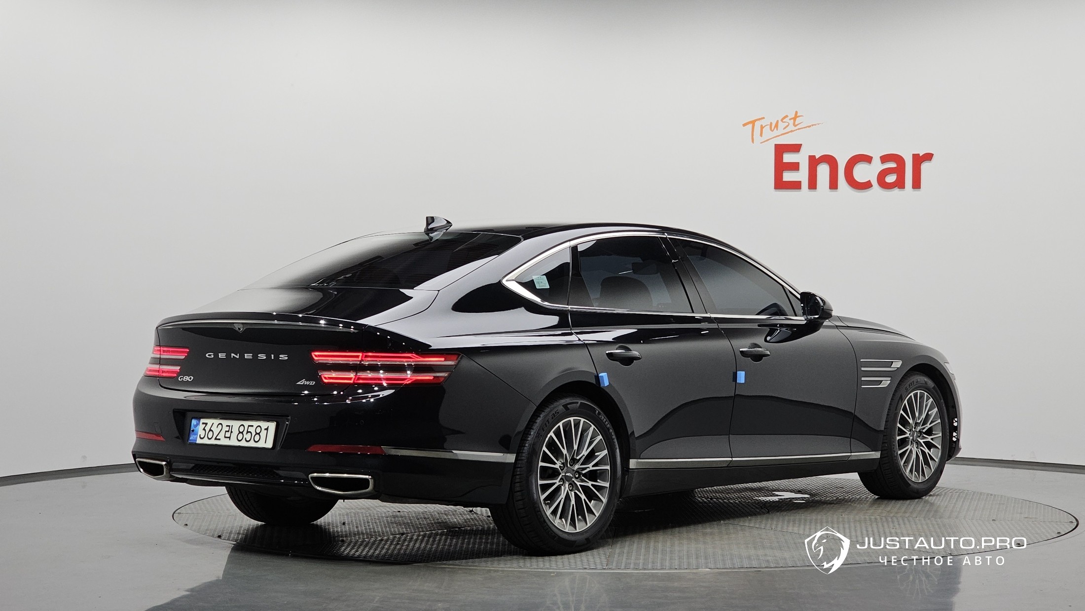 Автомобиль Genesis G80