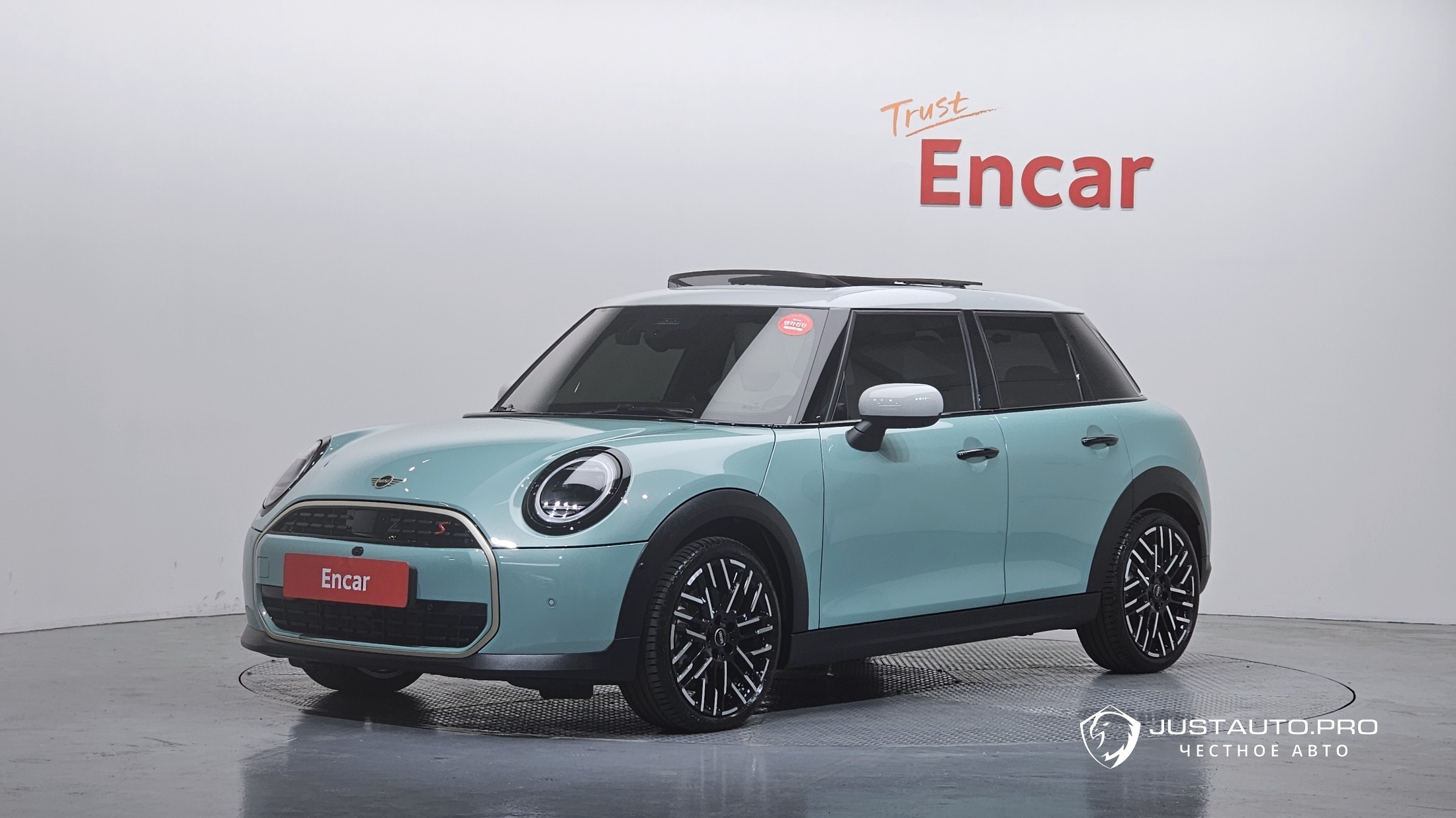 Автомобиль Mini Cooper