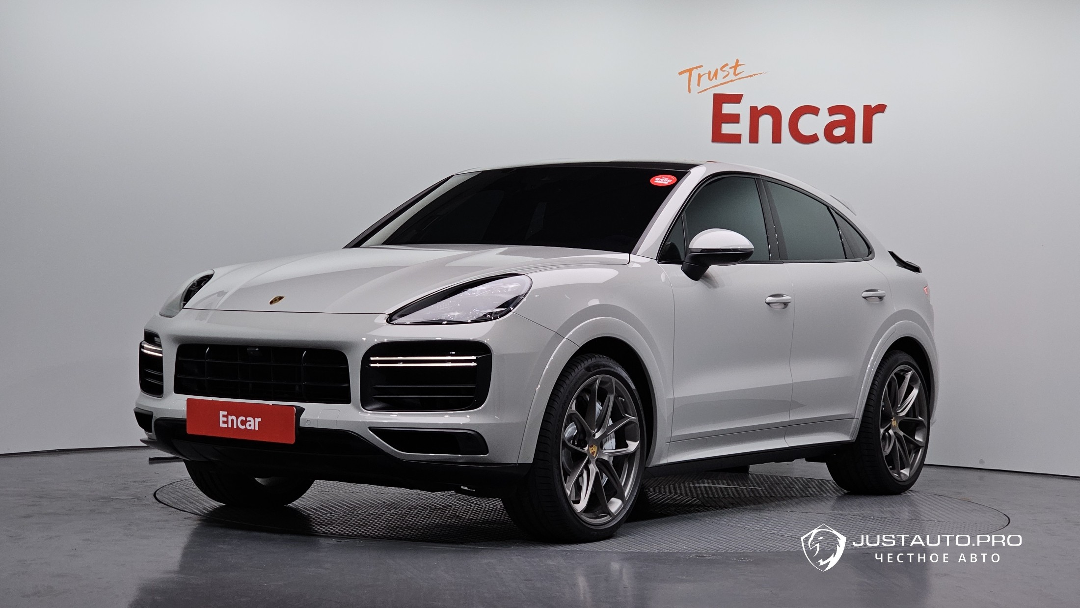 Автомобиль Porsche Cayenne