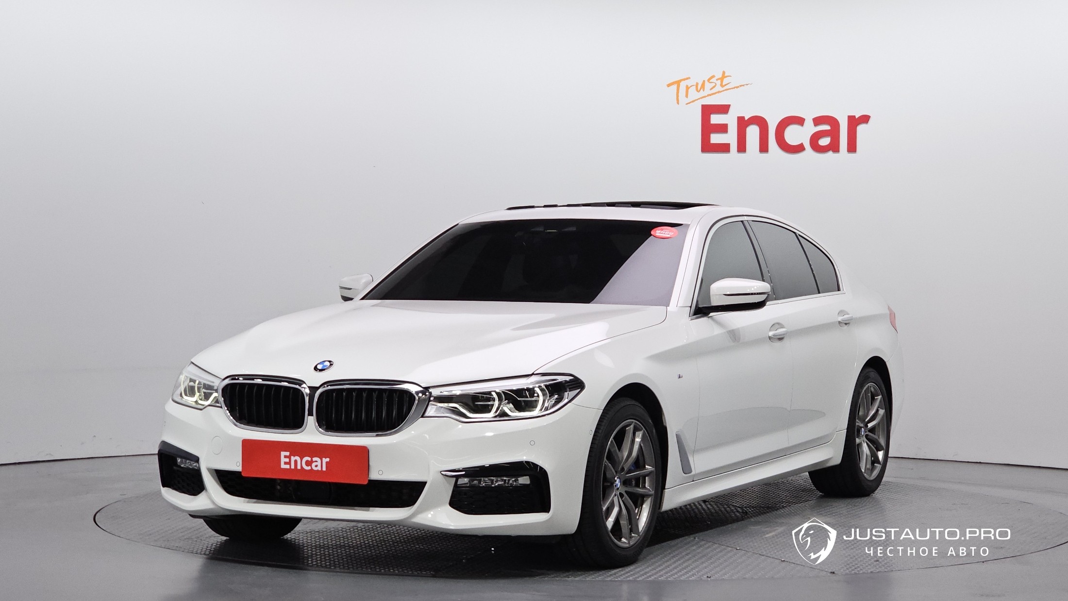Автомобиль BMW 5-Series