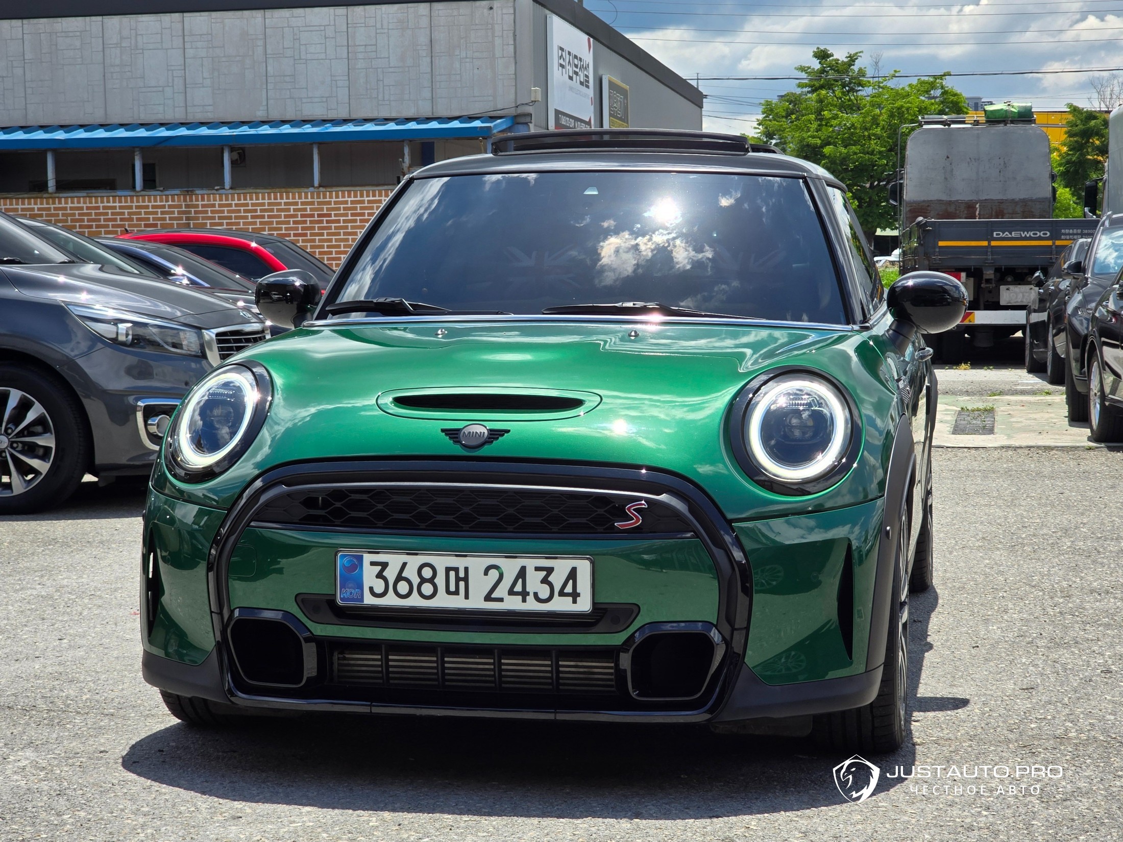 Автомобиль Mini Cooper