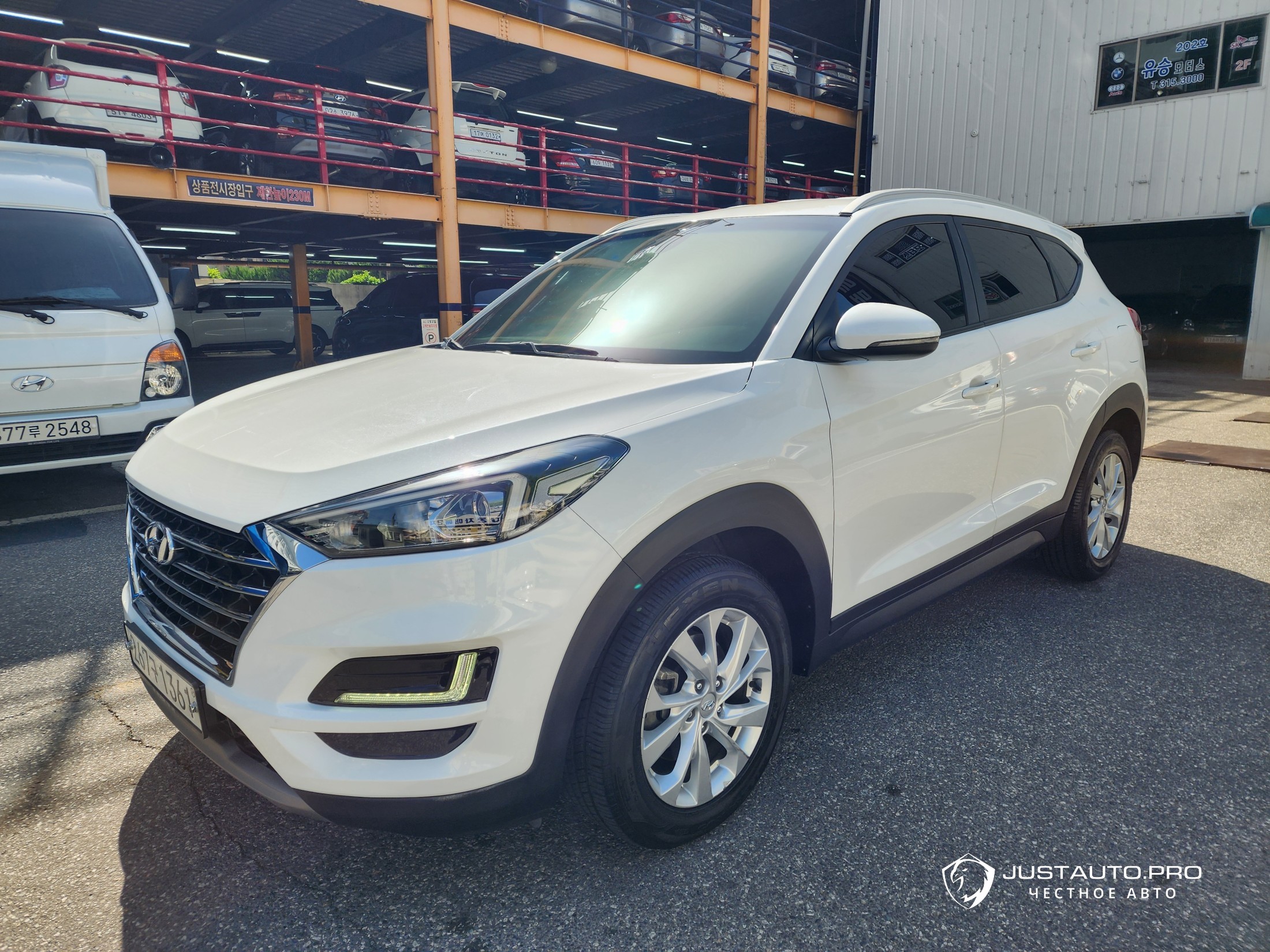 Автомобиль Hyundai Tucson