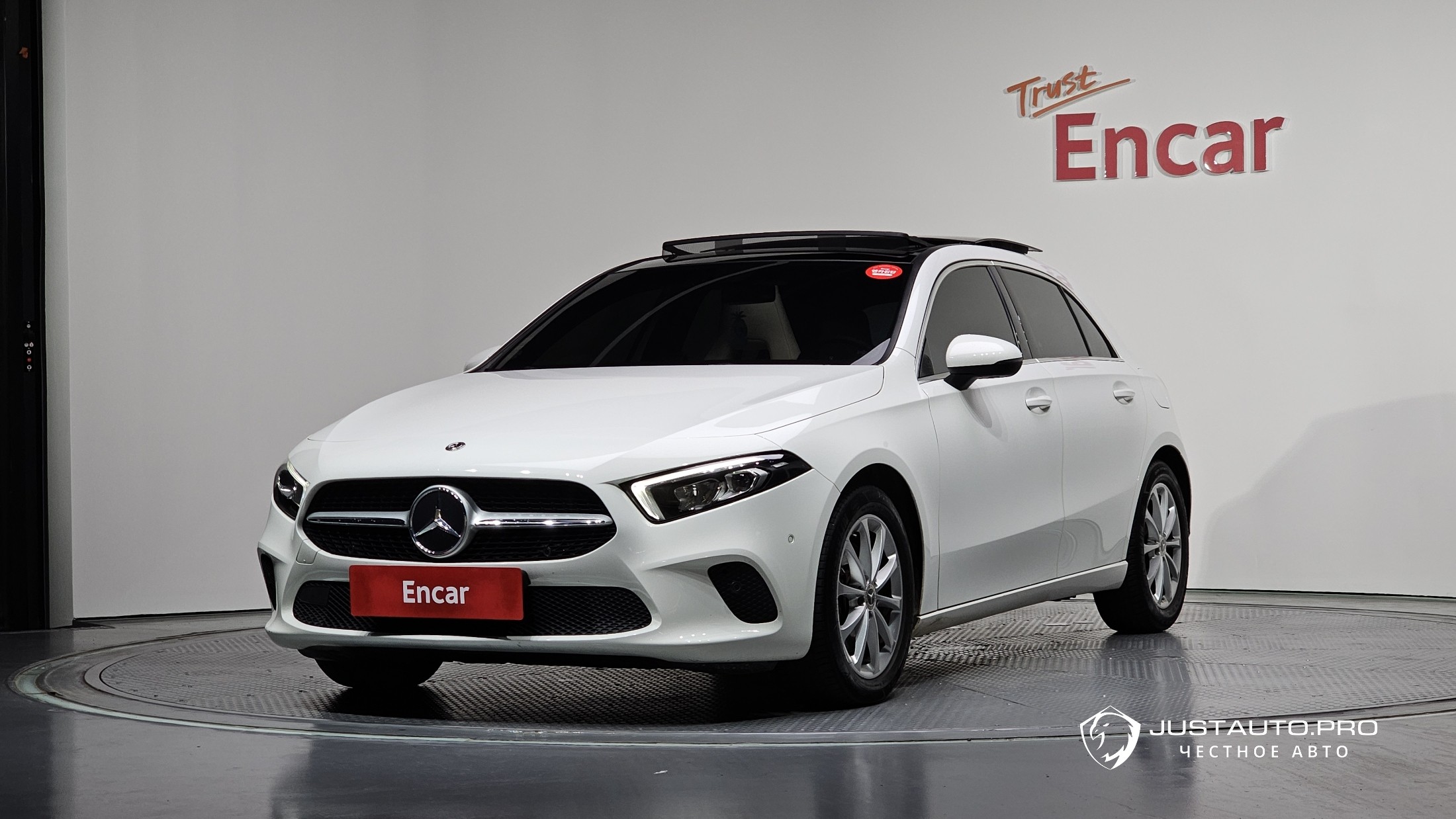 Автомобиль Mercedes-Benz A-Class