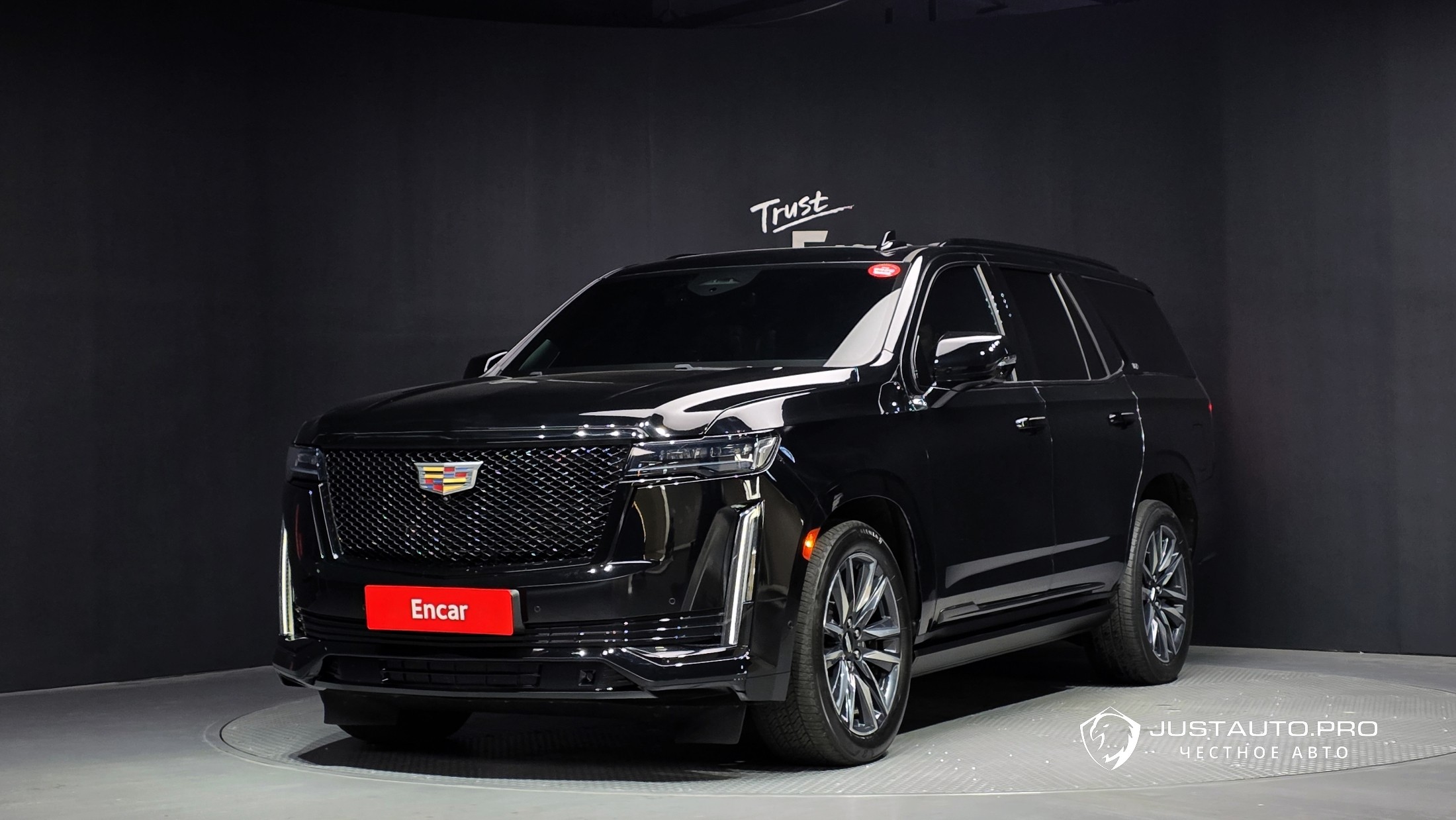 Автомобиль Cadillac Escalade