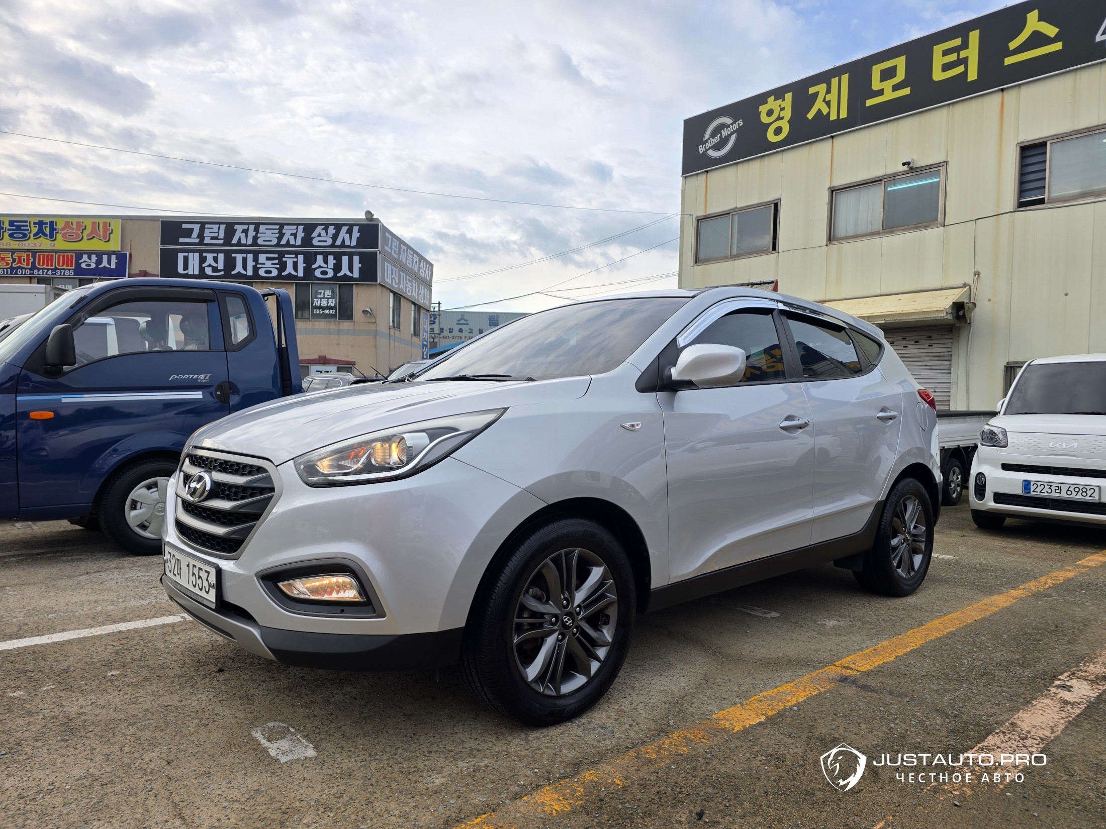 Автомобиль Hyundai Tucson