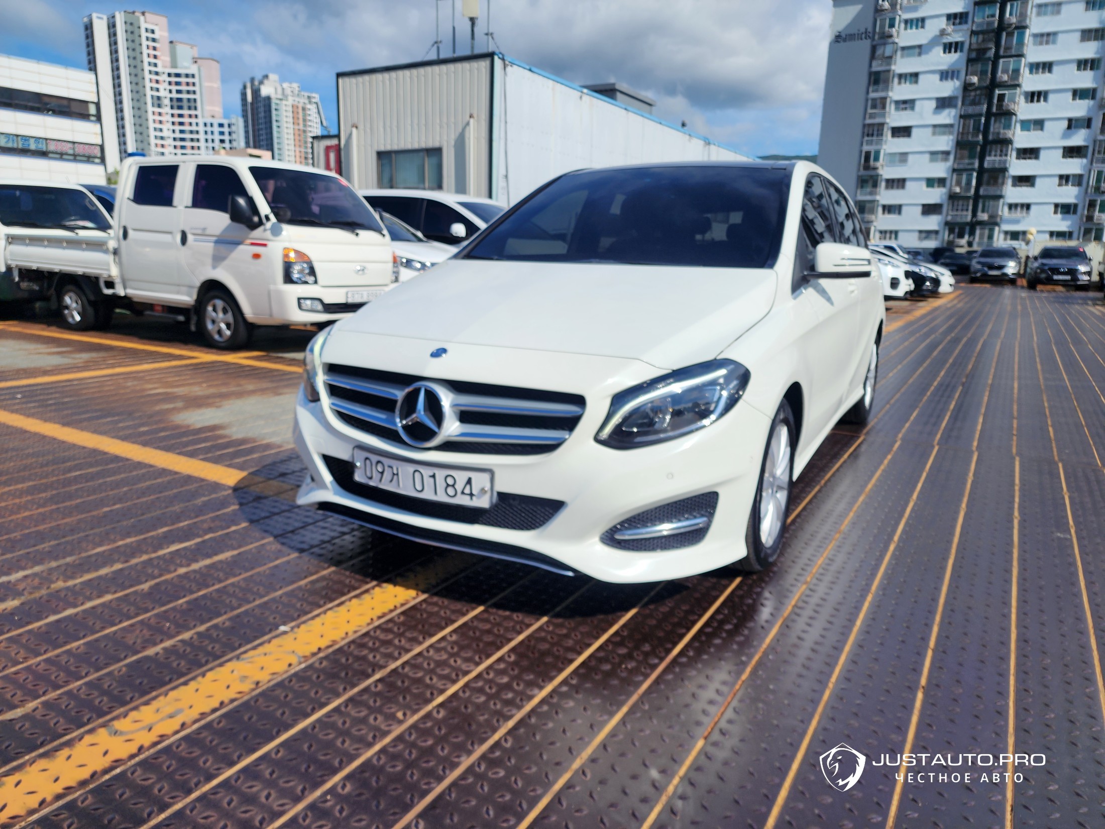 Автомобиль Mercedes-Benz B-Class