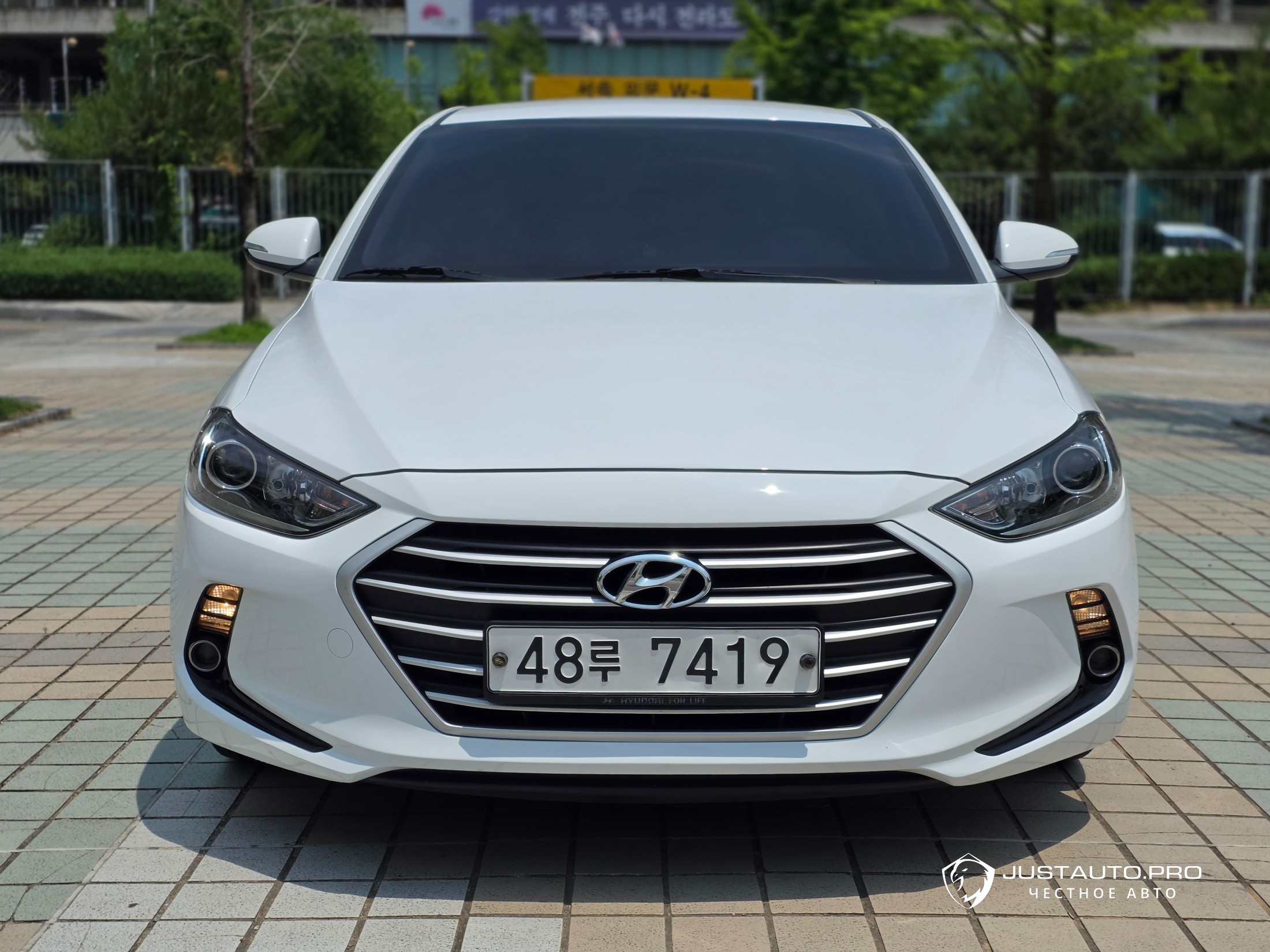 Автомобиль Hyundai AVANTE