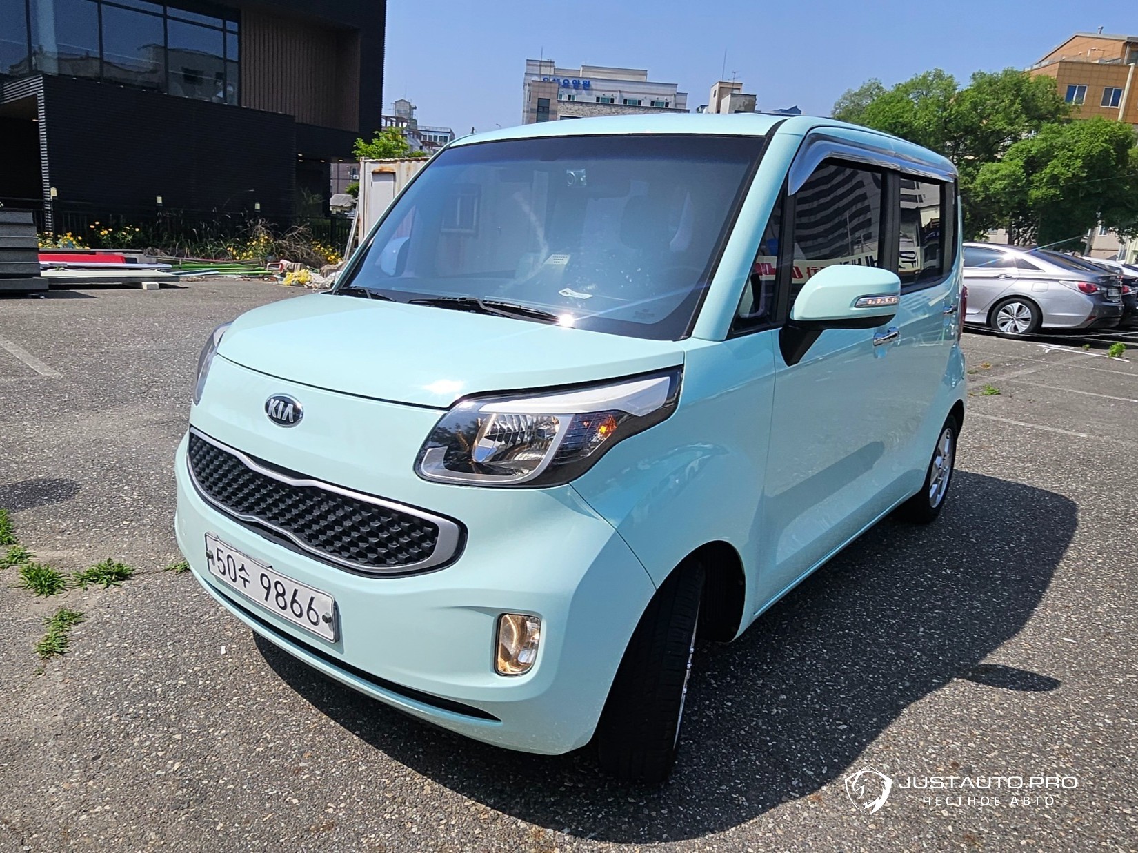 Автомобиль Kia RAY