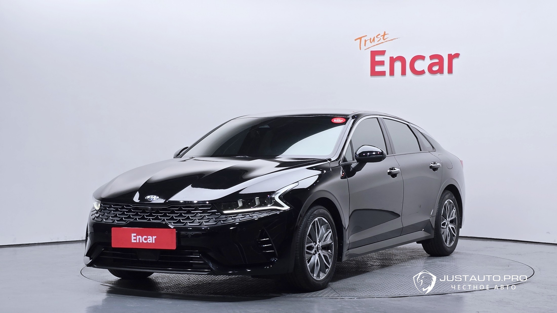 Автомобиль Kia K5