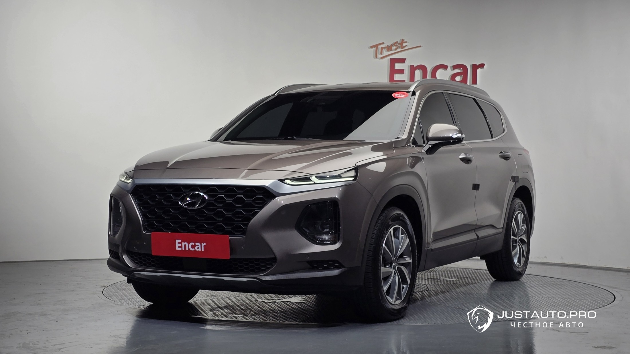 Автомобиль Hyundai Santafe