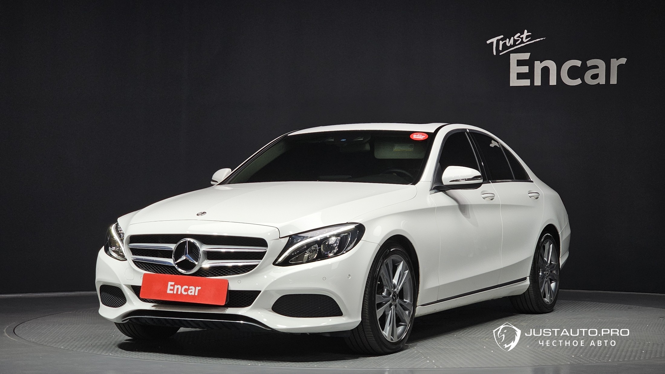 Автомобиль Mercedes-Benz C-Class
