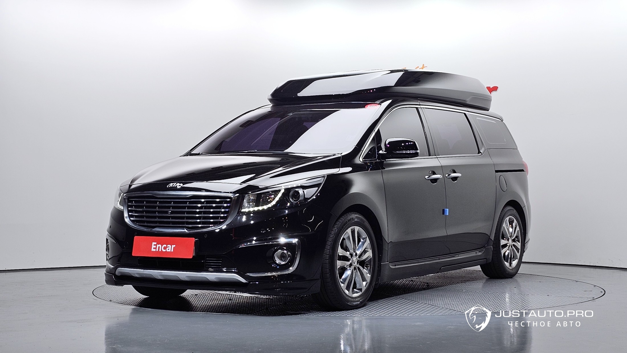 Автомобиль Kia Canival