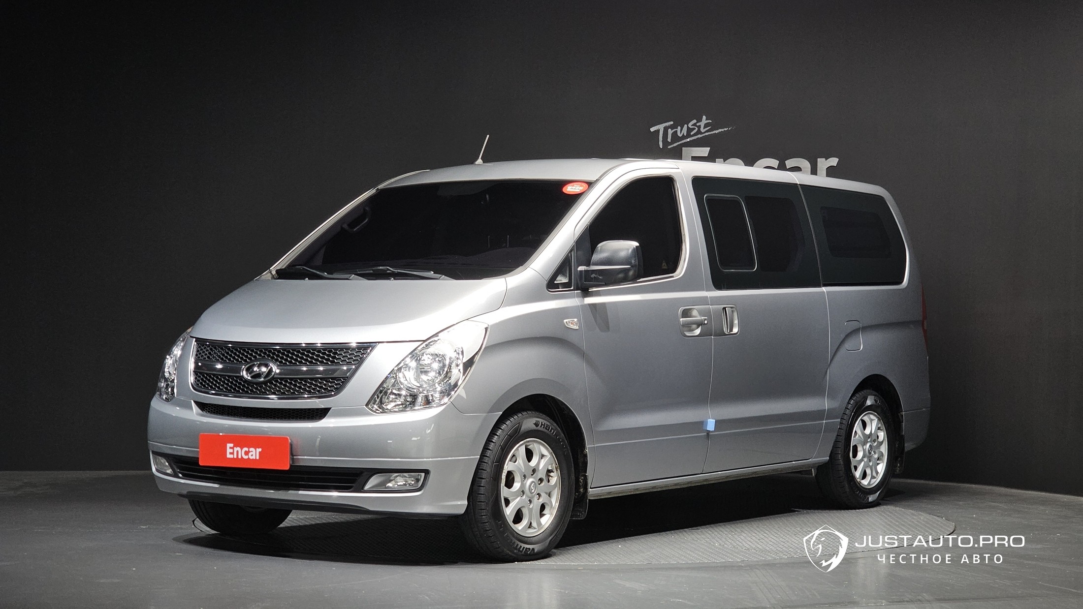 Автомобиль Hyundai Starex