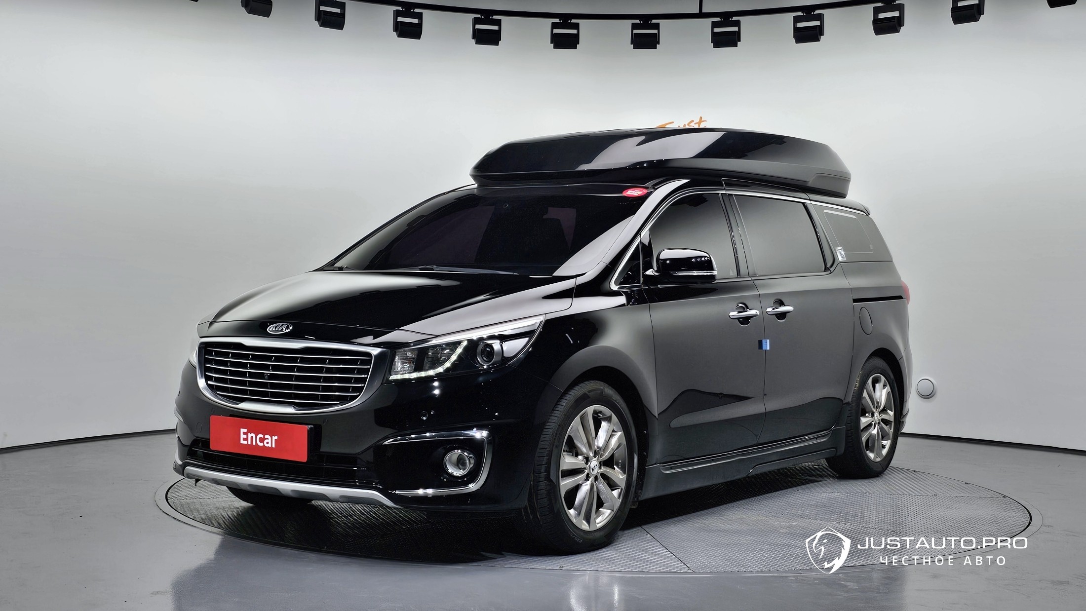 Автомобиль Kia Canival