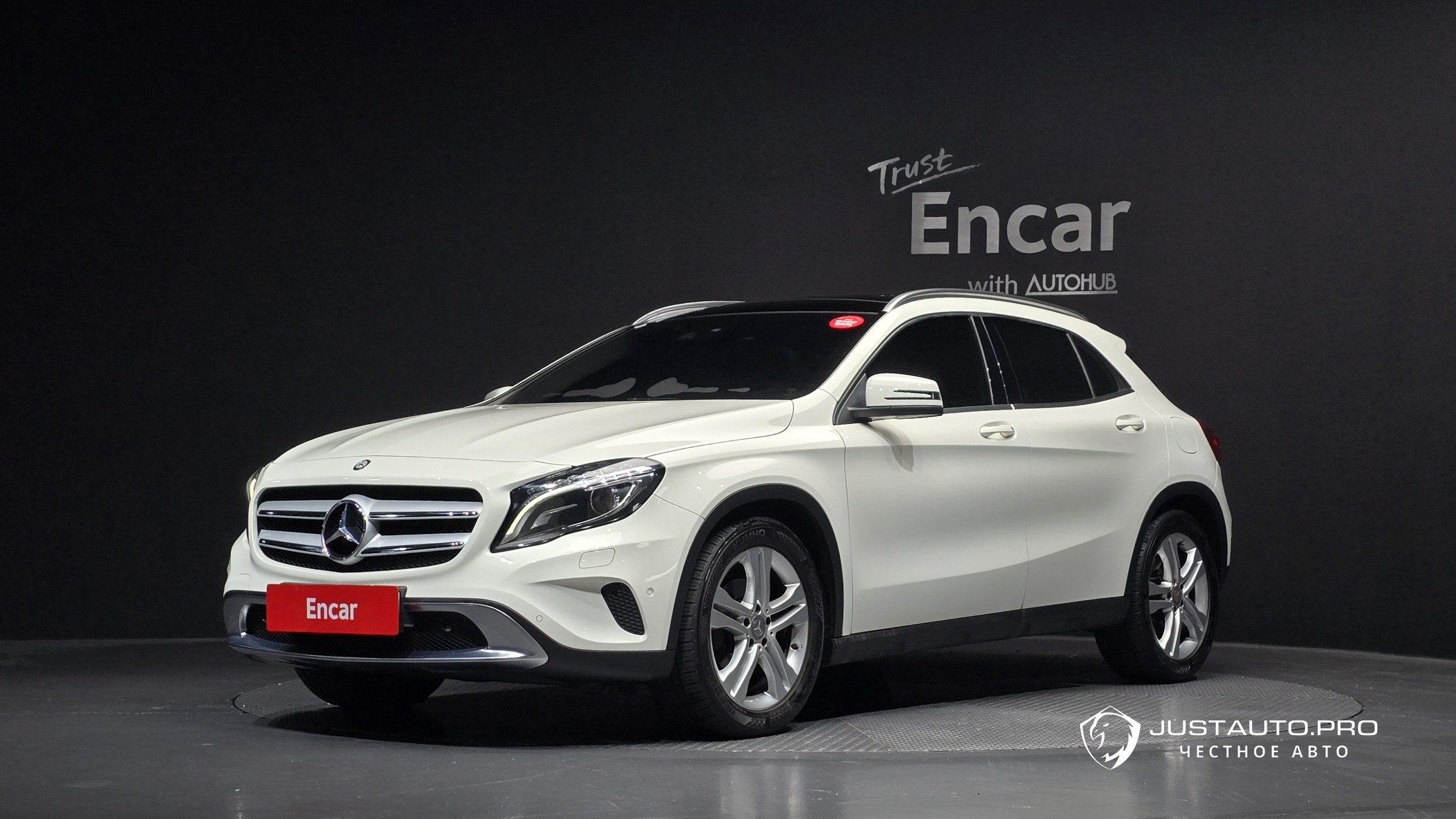 Автомобиль Mercedes-Benz GLA-Class